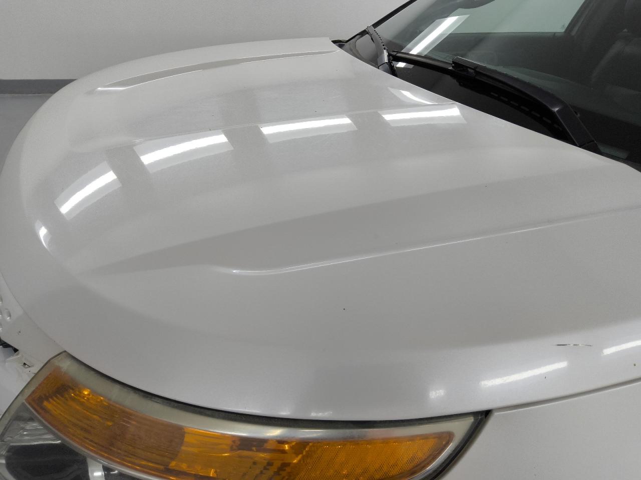 2015 Ford Explorer Limited White vin: 1FM5K7F86FGA70877 Damage: Hood, Heavy Scratch, 1 To 2 Inches