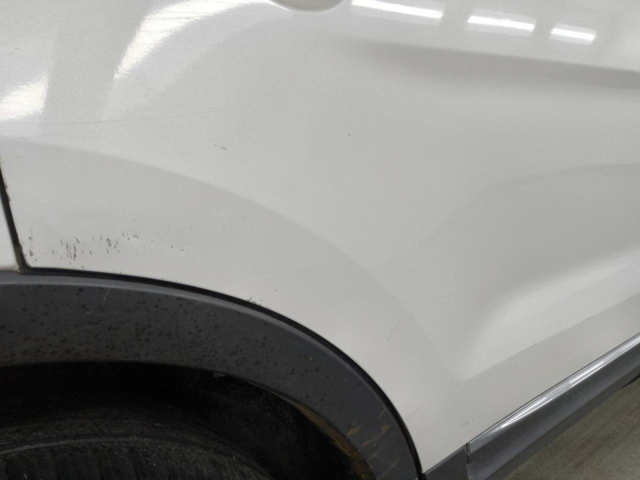 2015 Ford Explorer Limited White vin: 1FM5K7F86FGA70877 Damage: Right Rear Door, Dent(S) W/ Paint Dmg, 1/8 To 1/2 Inch