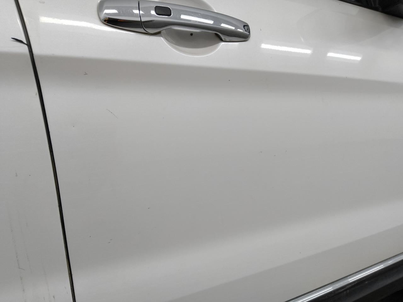 2015 Ford Explorer Limited White vin: 1FM5K7F86FGA70877 Damage: Right Front Door, Dent(S) W/ Paint Dmg, < 1/8 Inch