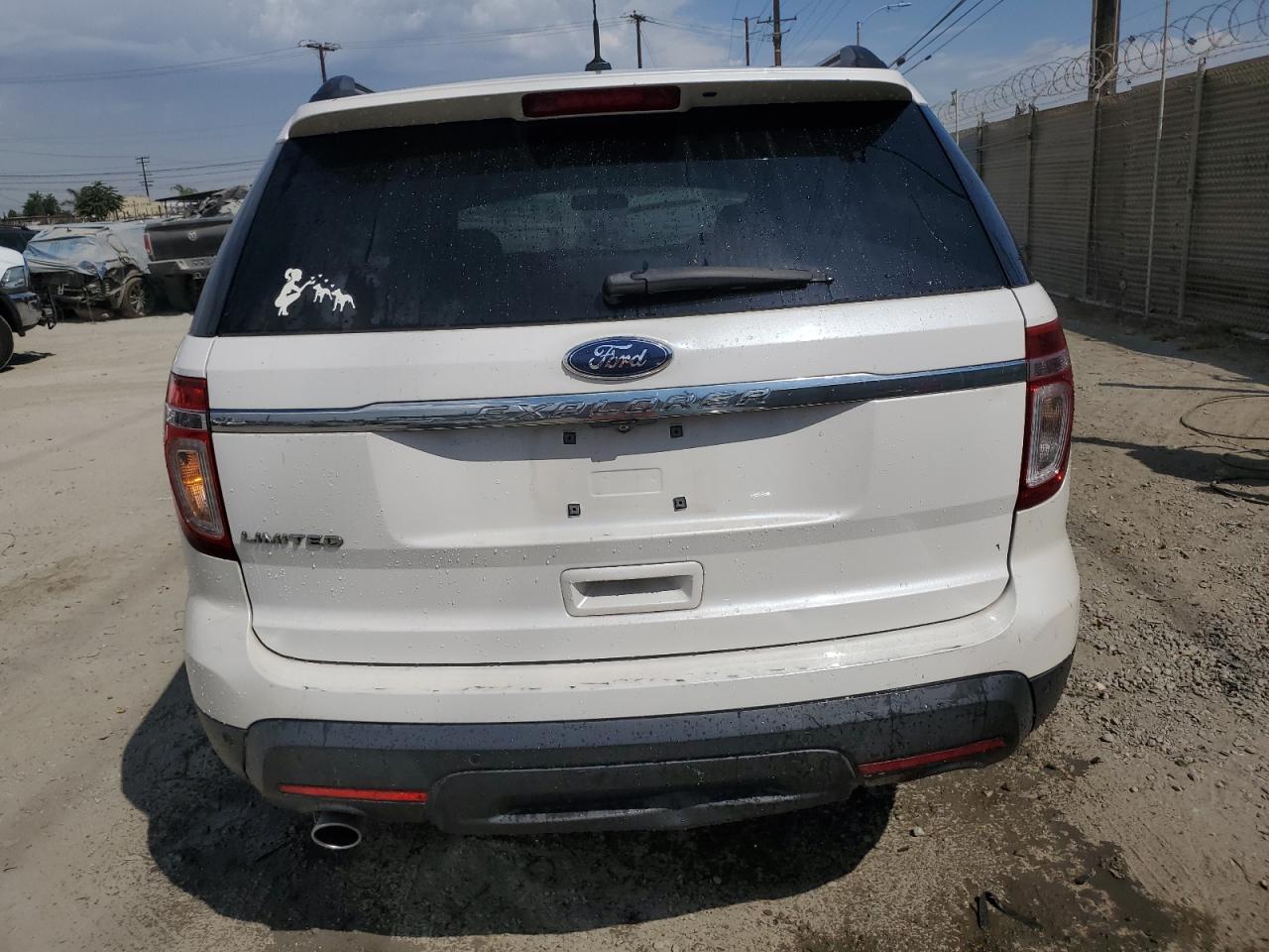2015 Ford Explorer White vin: 1FM5K7F86FGB12092