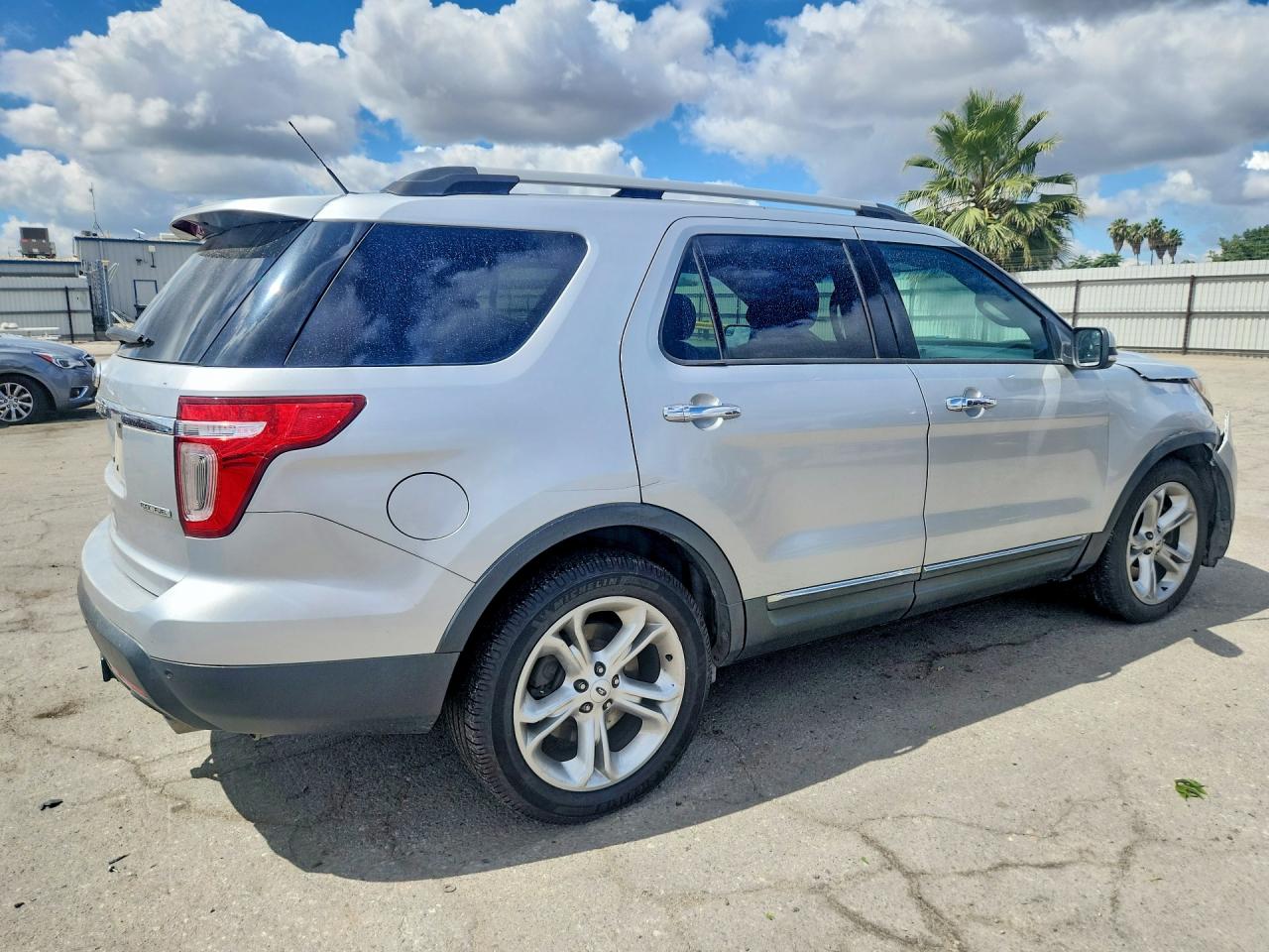 2015 Ford Explorer Limited Silver vin: 1FM5K7F86FGB26610