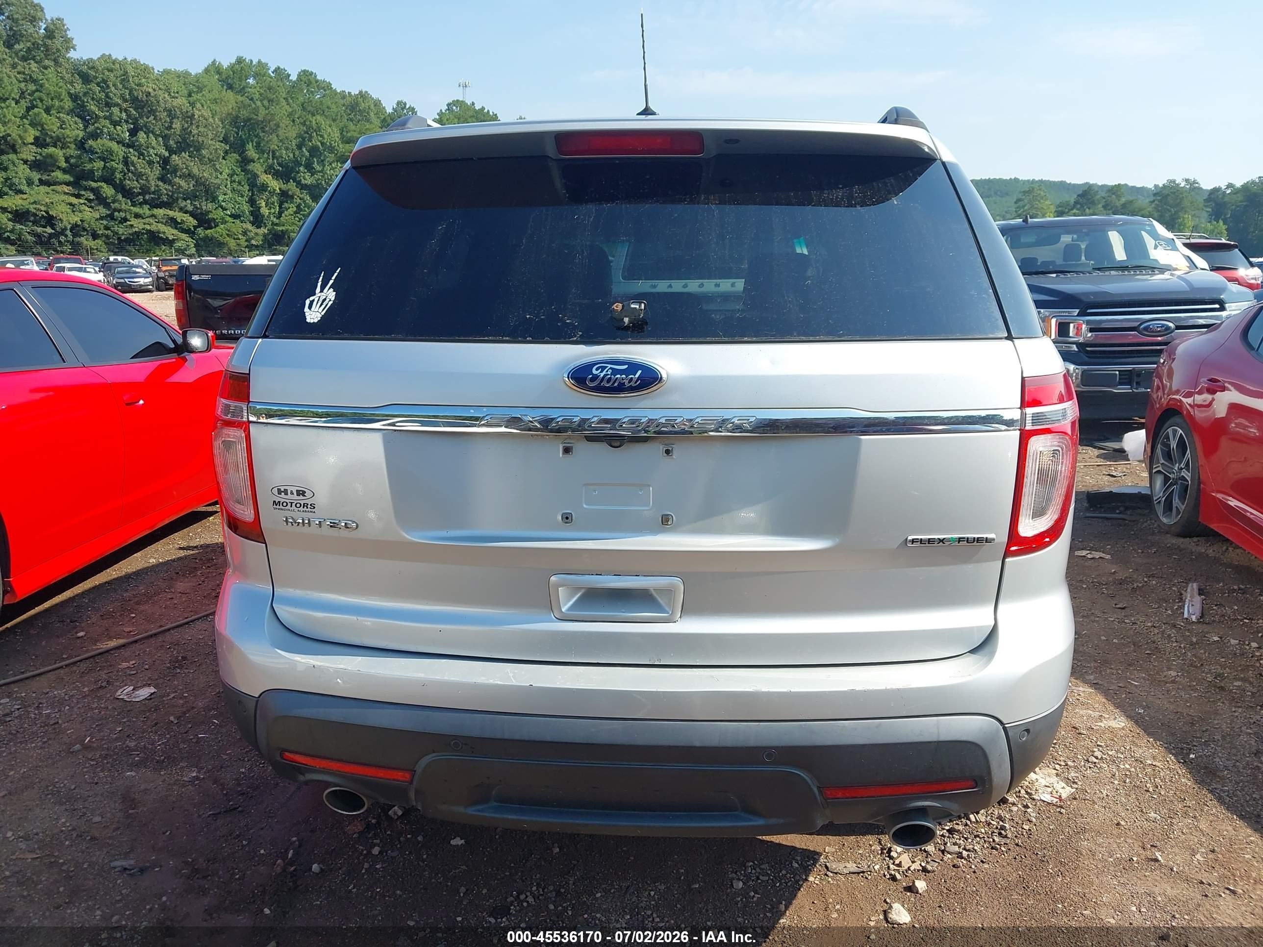 2014 Ford Explorer Limited Серебряный vin: 1FM5K7F87EGB64443