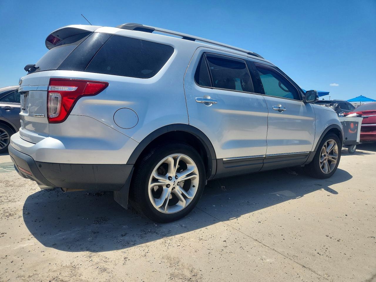 2015 Ford Explorer Limited Silver vin: 1FM5K7F87FGC06773