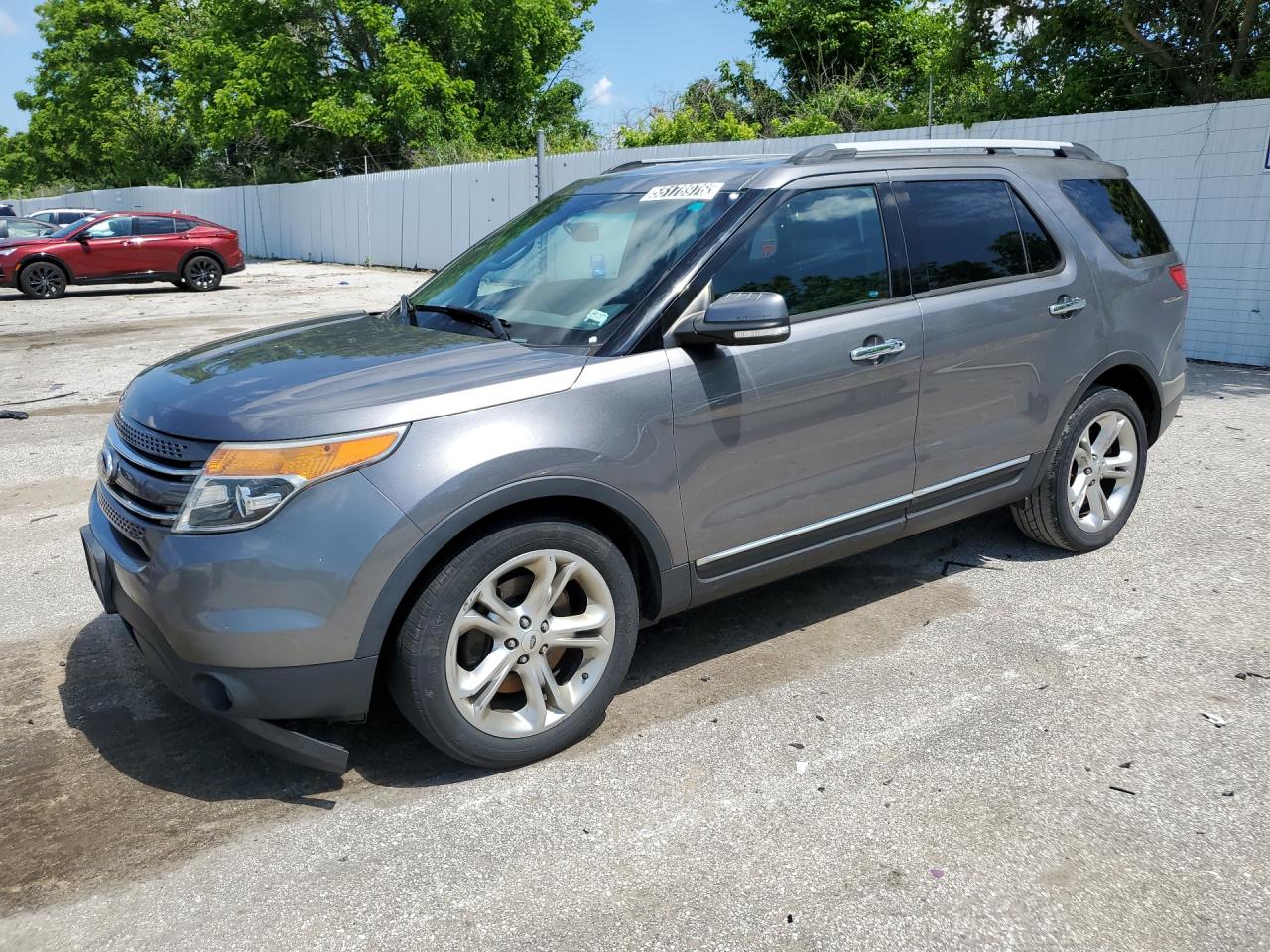 2014 Ford Explorer Limited Серый vin: 1FM5K7F88EGC25024 Damage: Left Front Tire, Worn, Replacement Required