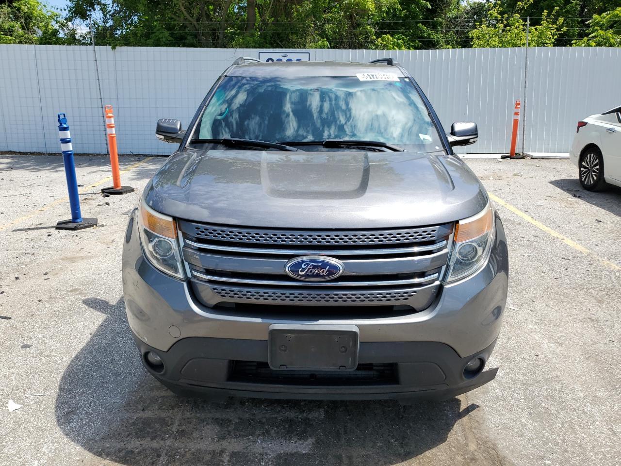 2014 Ford Explorer Limited Серый vin: 1FM5K7F88EGC25024 Damage: Front Bumper Extension, Broken, Replacement Required