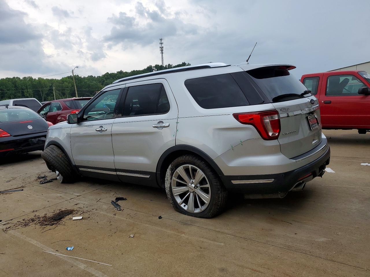 2018 Ford Explorer Limited Silver vin: 1FM5K7F88JGC67168