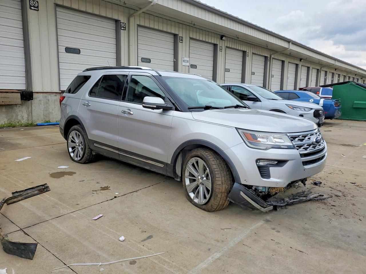 2018 Ford Explorer Limited Silver vin: 1FM5K7F88JGC67168