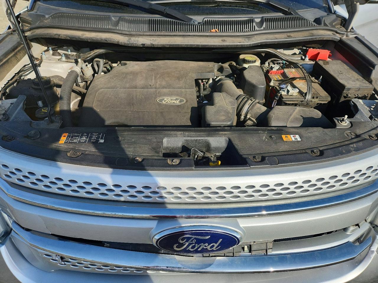 2014 Ford Explorer Limited Серебряный vin: 1FM5K7F89EGA37483