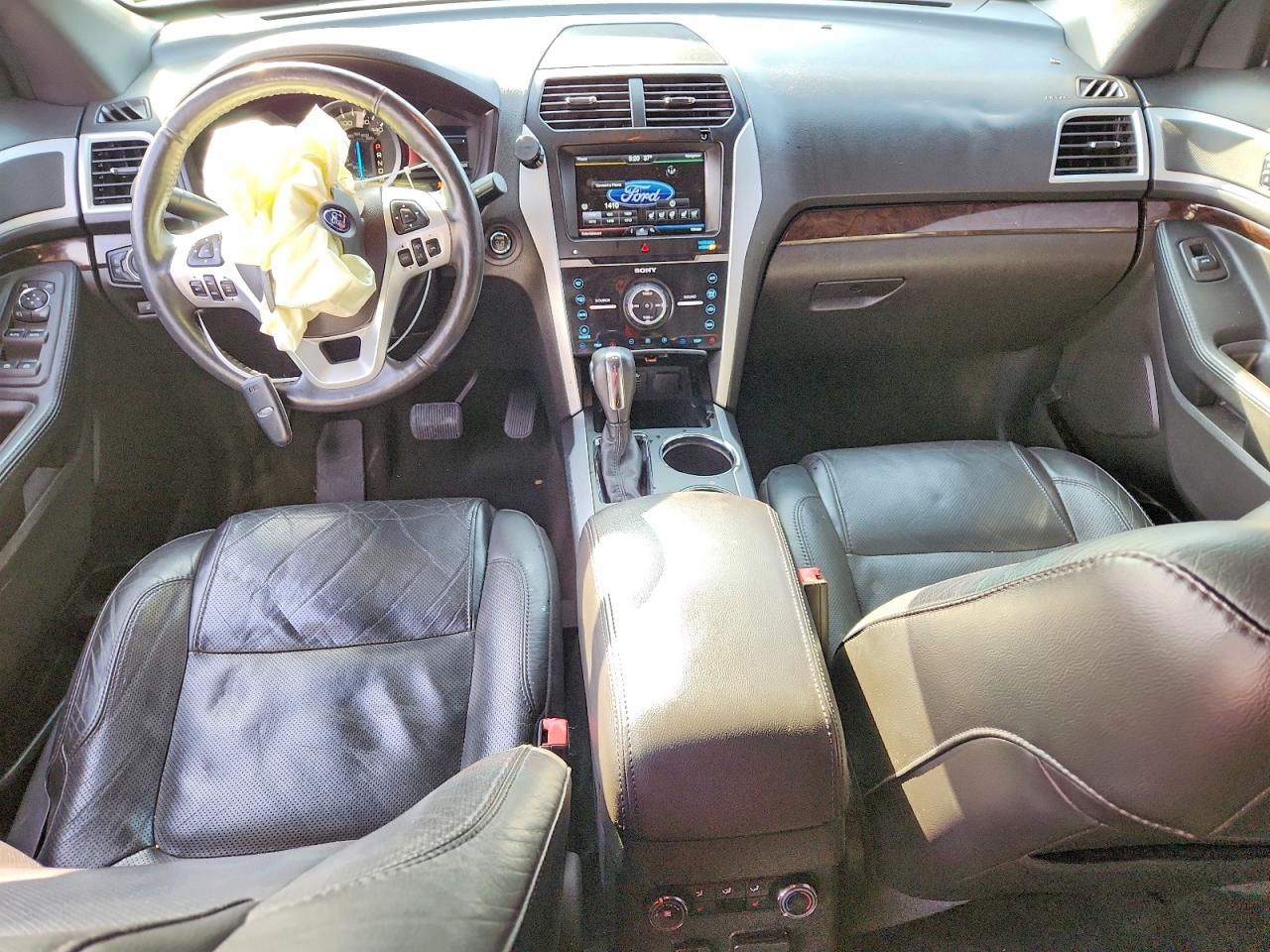 2014 Ford Explorer Limited Серебряный vin: 1FM5K7F89EGA37483