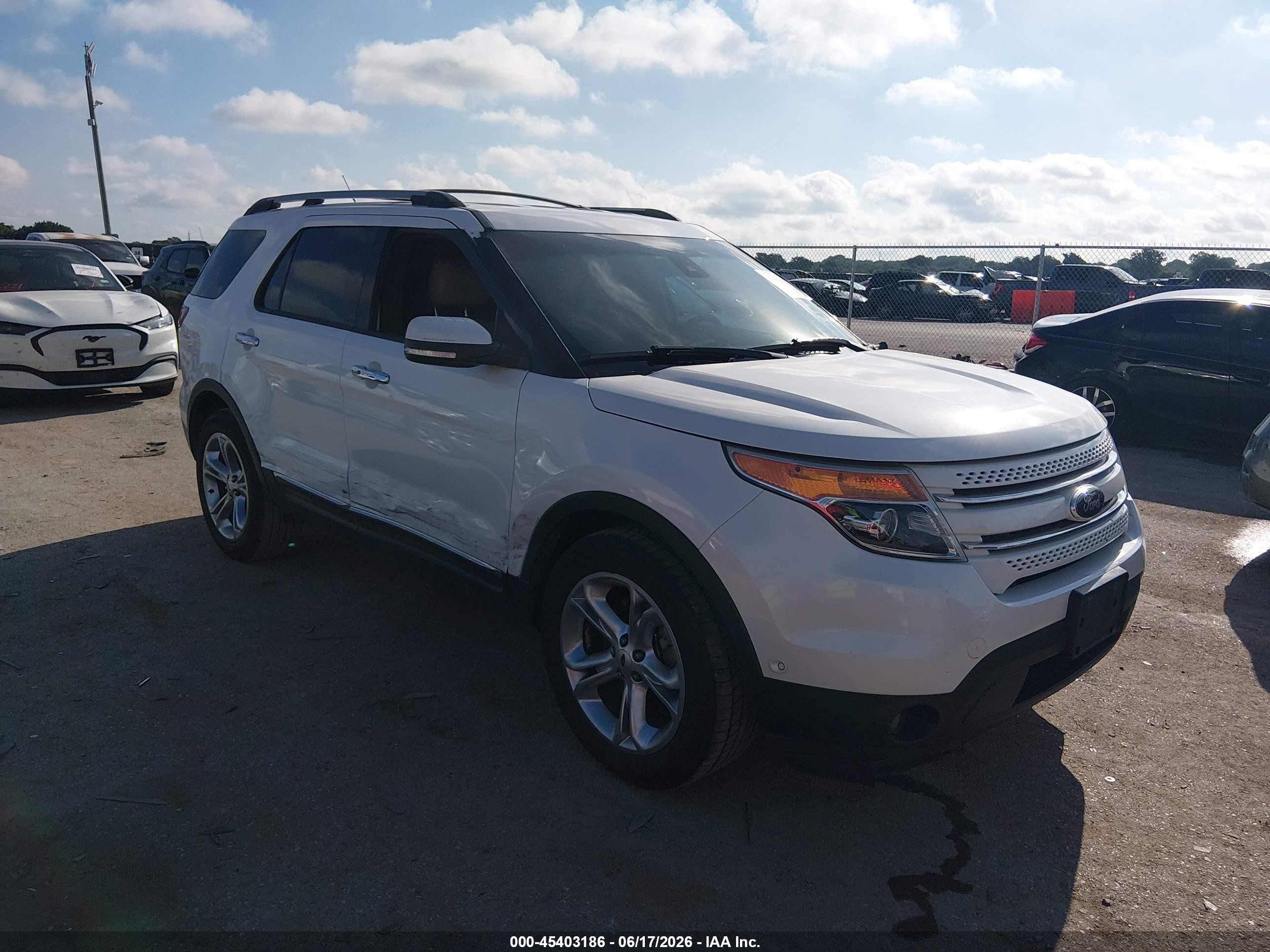 2014 Ford Explorer Limited White vin: 1FM5K7F89EGA59211
