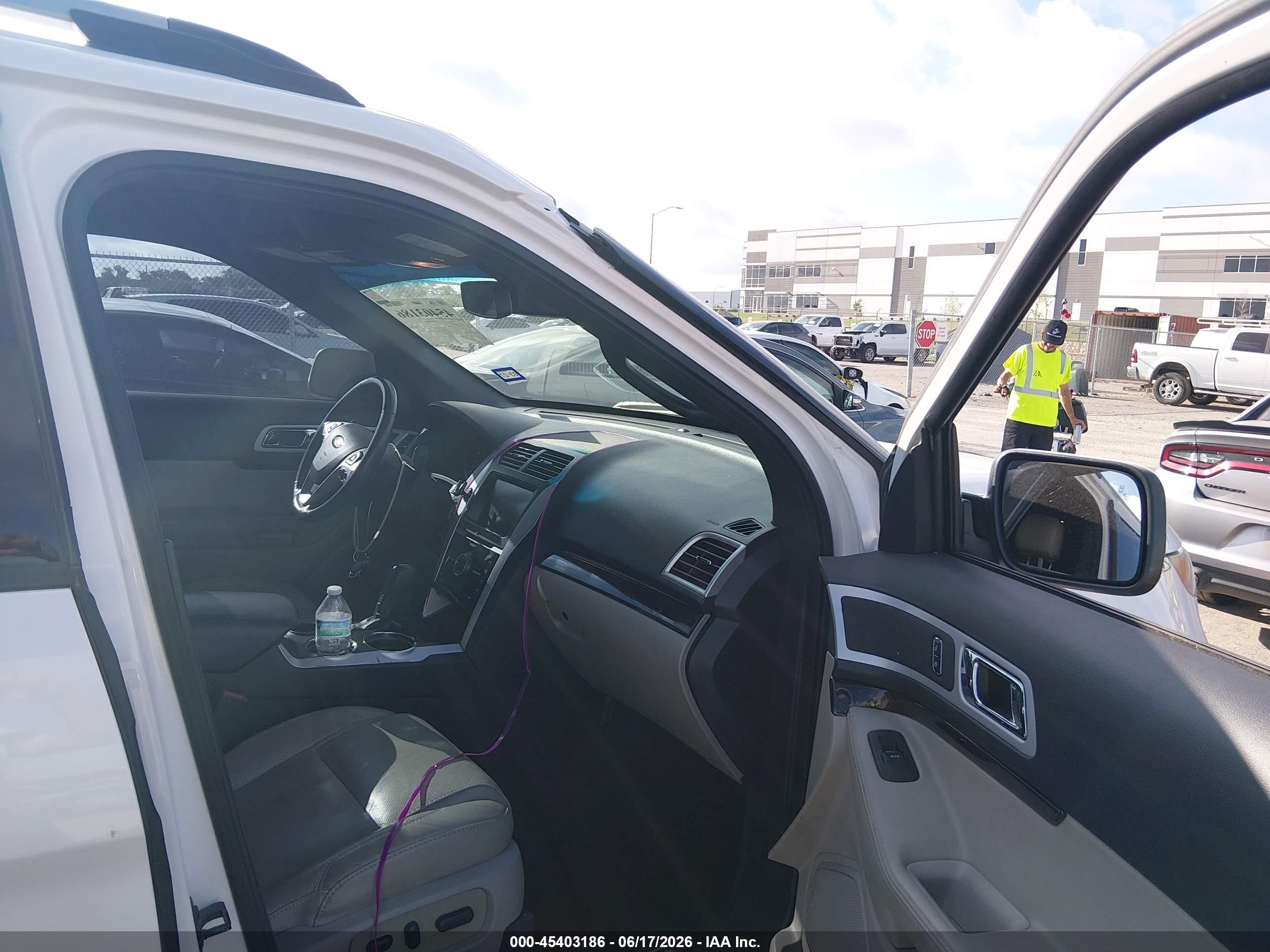 2014 Ford Explorer Limited White vin: 1FM5K7F89EGA59211