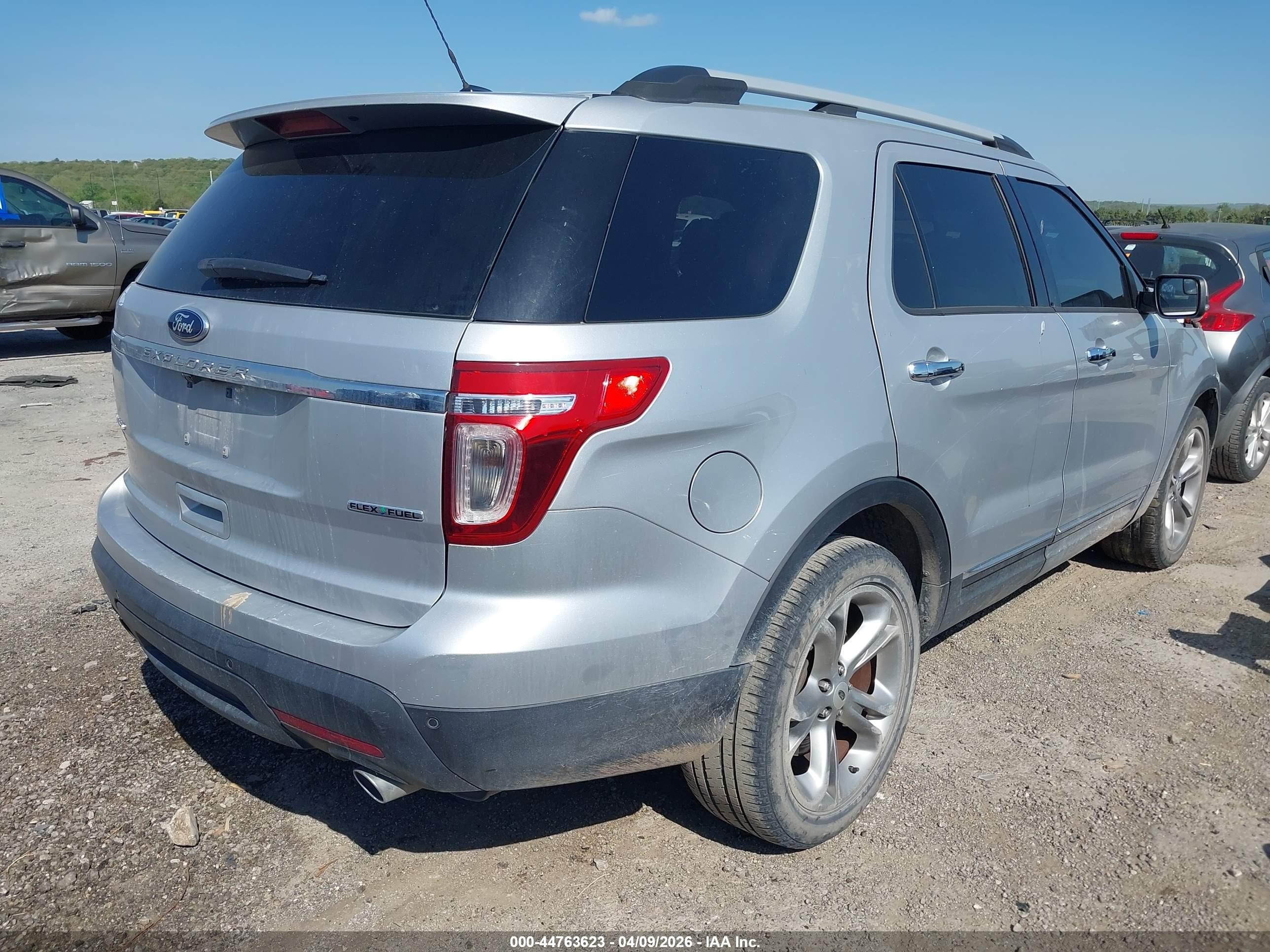 2014 Ford Explorer Limited Silver vin: 1FM5K7F89EGB84953