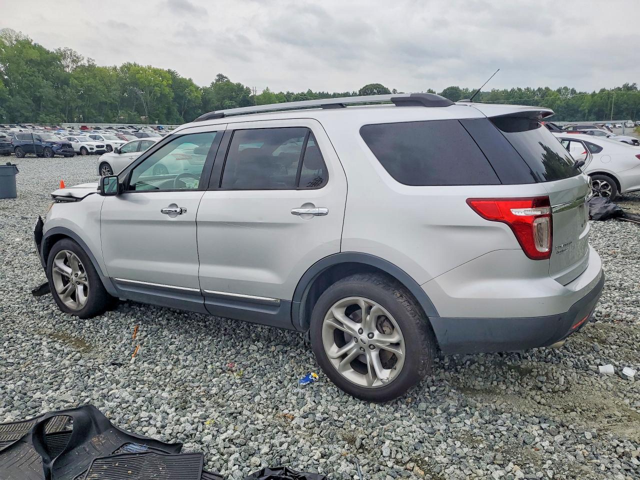 2015 Ford Explorer Limited Серебряный vin: 1FM5K7F89FGA34987