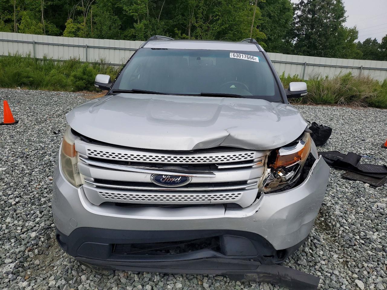 2015 Ford Explorer Limited Серебряный vin: 1FM5K7F89FGA34987