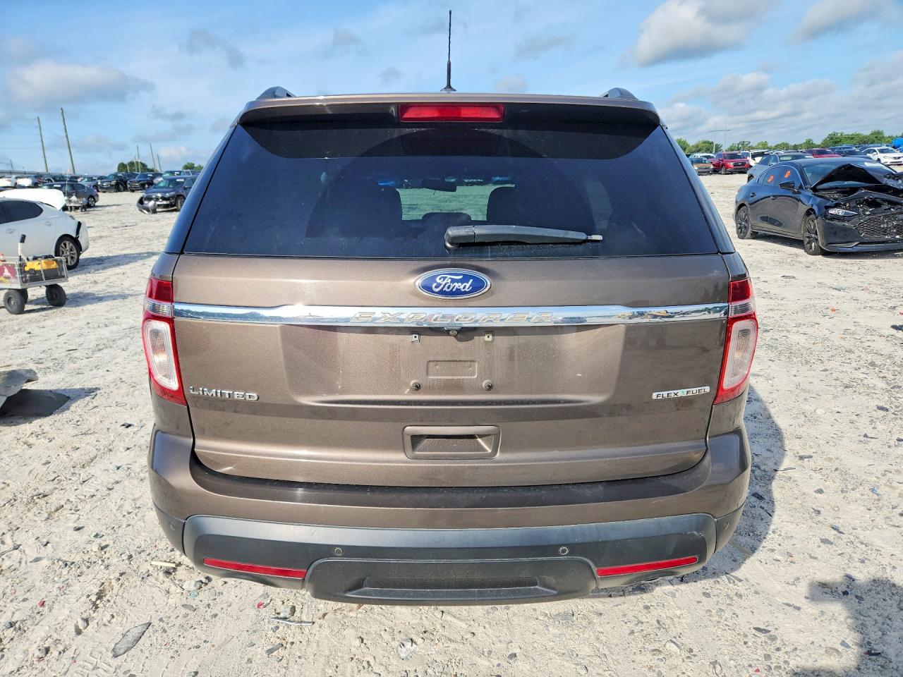 2015 Ford Explorer Limited Brown vin: 1FM5K7F89FGC57305