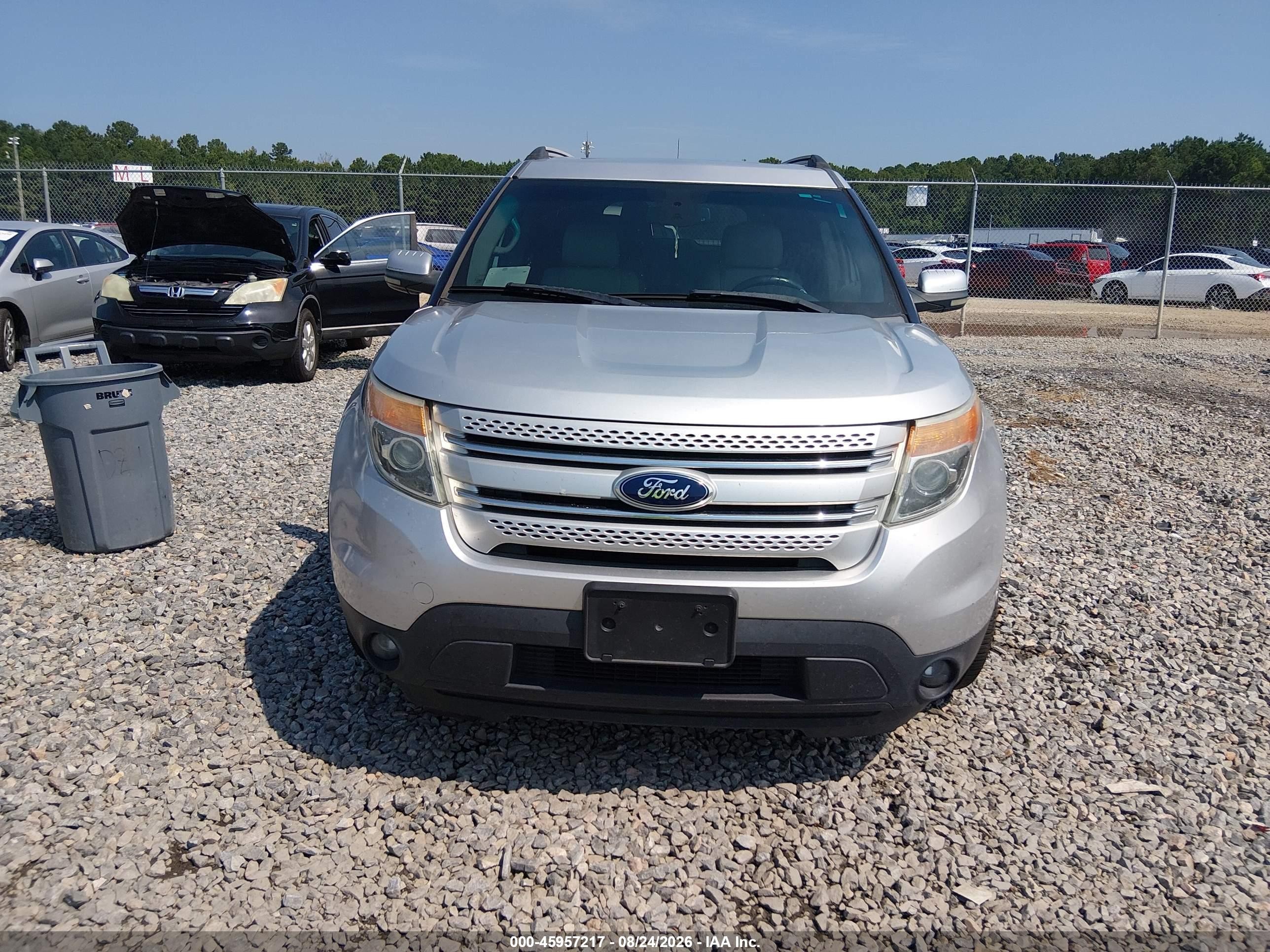2013 Ford Explorer Limited Серебряный vin: 1FM5K7F97DGA20477