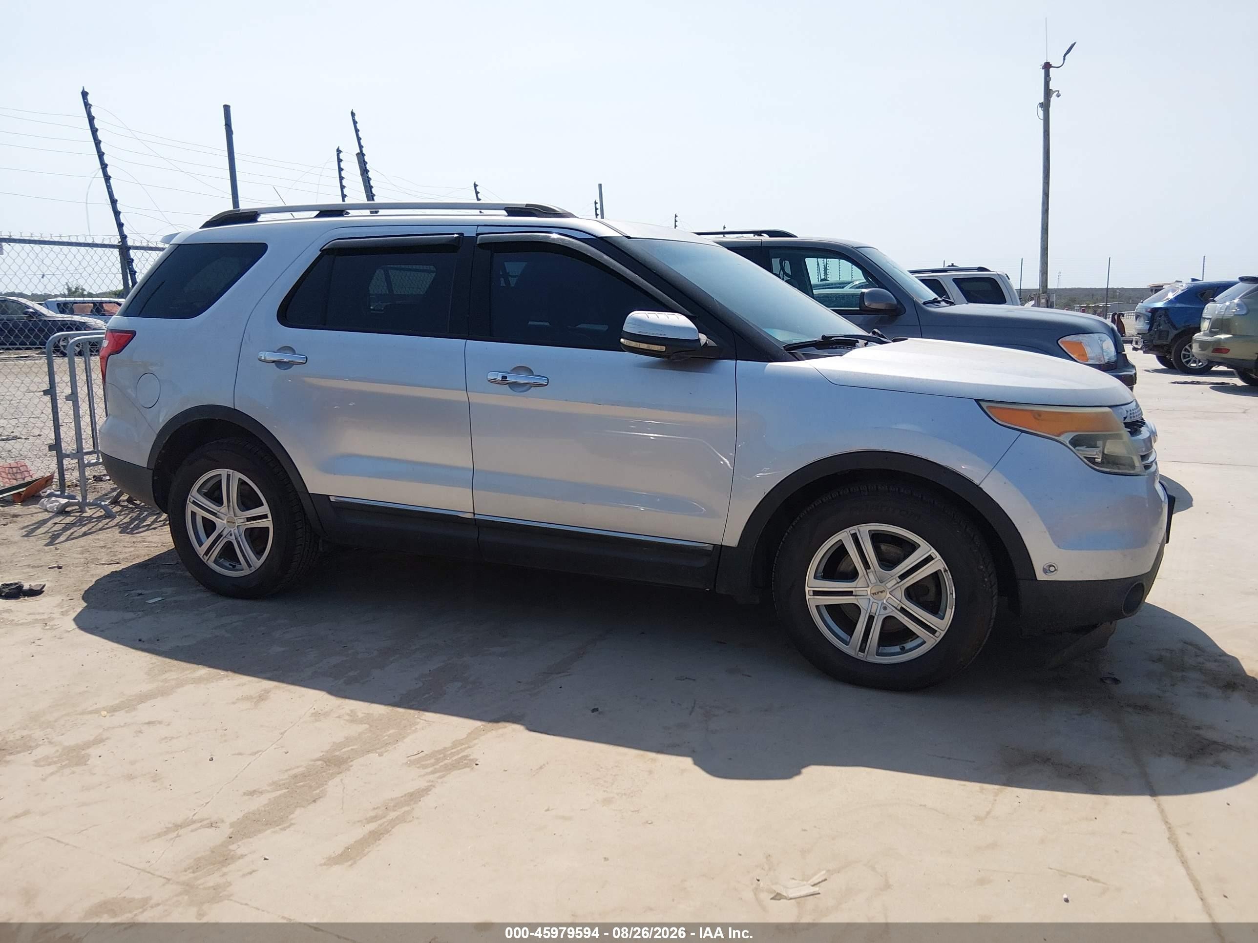 2013 Ford Explorer Limited Серебряный vin: 1FM5K7F98DGB08308