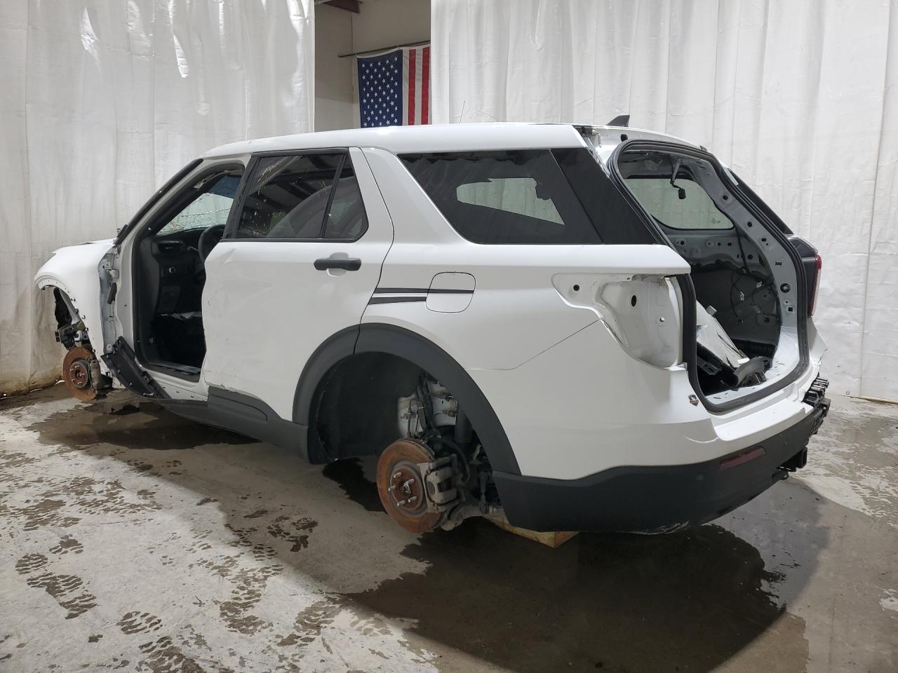 2022 Ford Explorer Police Interceptor White vin: 1FM5K8AB7NGA32470 Damage: Left Front Wheel, Missing, Replacement Required