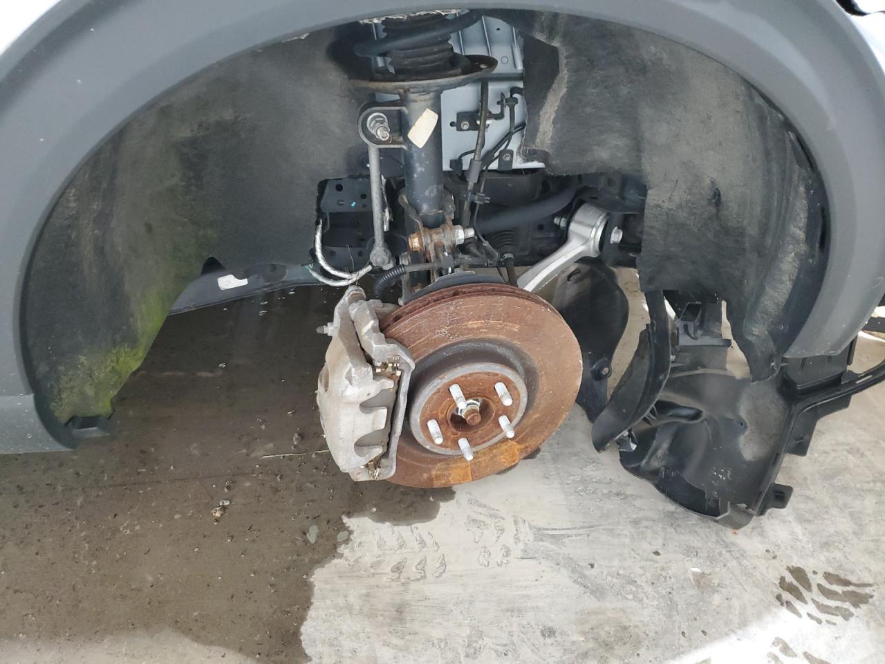 2022 Ford Explorer Police Interceptor White vin: 1FM5K8AB7NGA32470 Damage: Right Front Wheel, Missing, Replacement Required