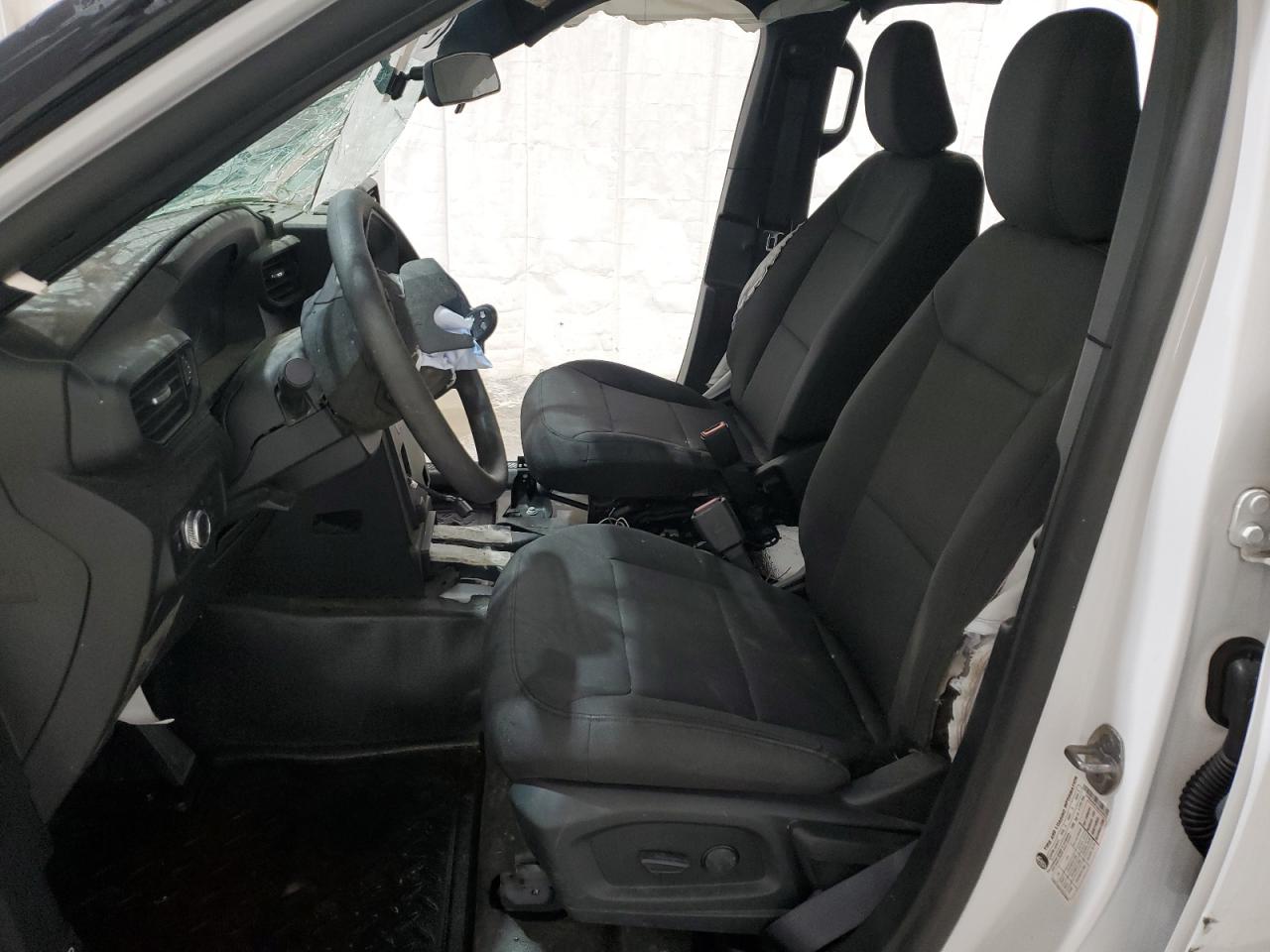 2022 Ford Explorer Police Interceptor White vin: 1FM5K8AB7NGA32470 Damage: Airbag - Front Left, Deployed, Replacement Required