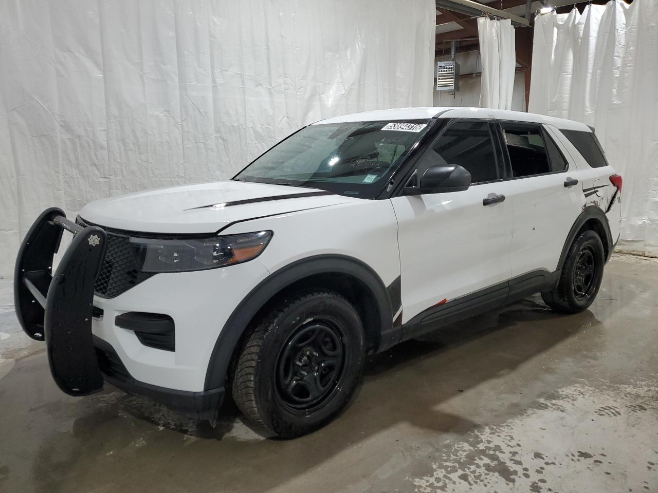 2022 Ford Explorer Police Interceptor Белый vin: 1FM5K8AB8NGA32347 Damage: Left Rear Door, Dent(S) W/ Paint Dmg, 5 To 6 Inches