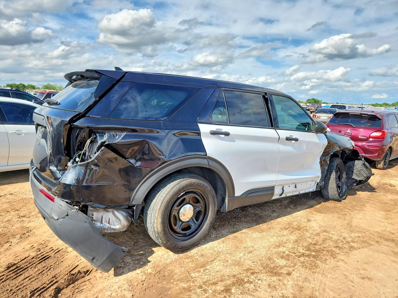 2024 Ford Explorer Police Interceptor Black vin: 1FM5K8AB9RGA68148