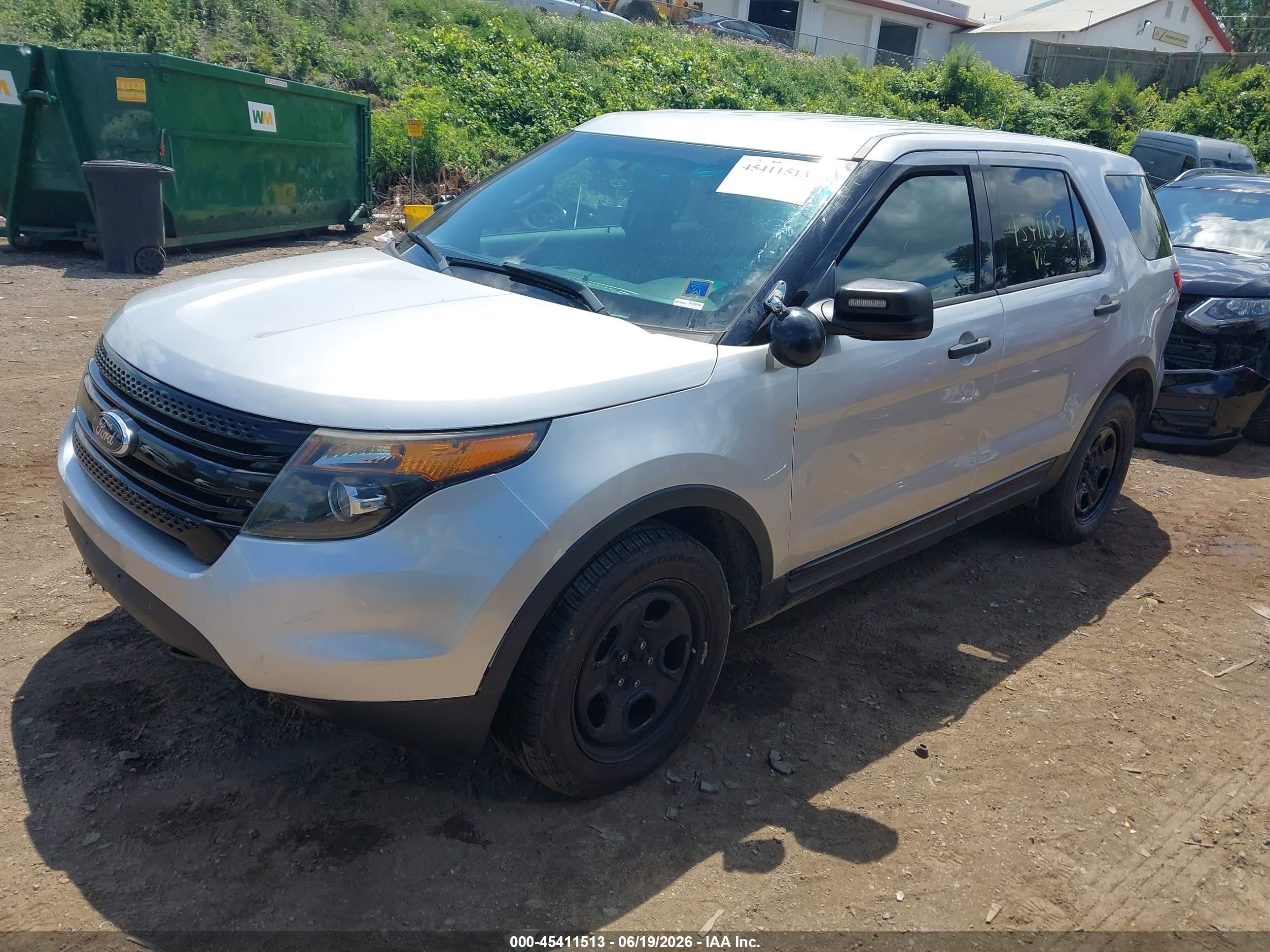 2015 Ford Utility Police Interceptor   Silver vin: 1FM5K8AR0FGB98862