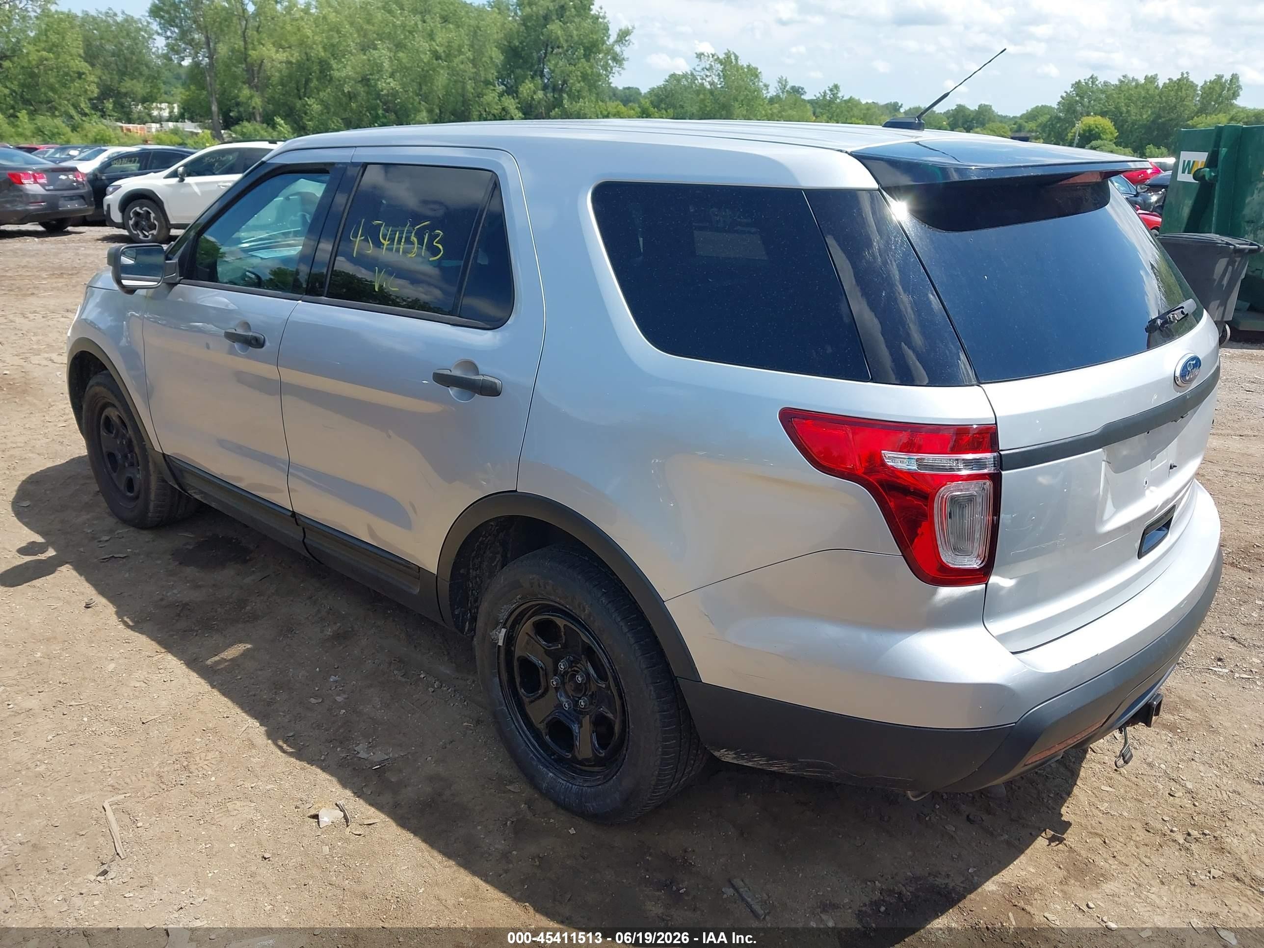 2015 Ford Utility Police Interceptor   Silver vin: 1FM5K8AR0FGB98862