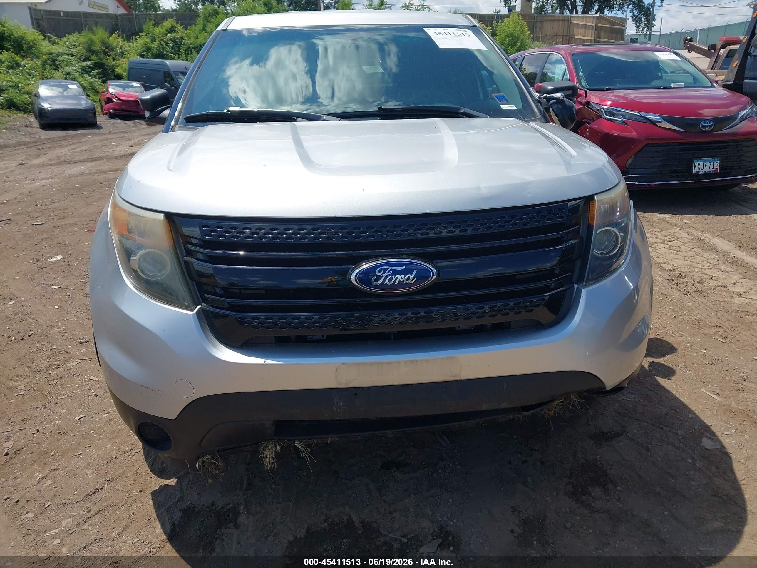 2015 Ford Utility Police Interceptor   Silver vin: 1FM5K8AR0FGB98862