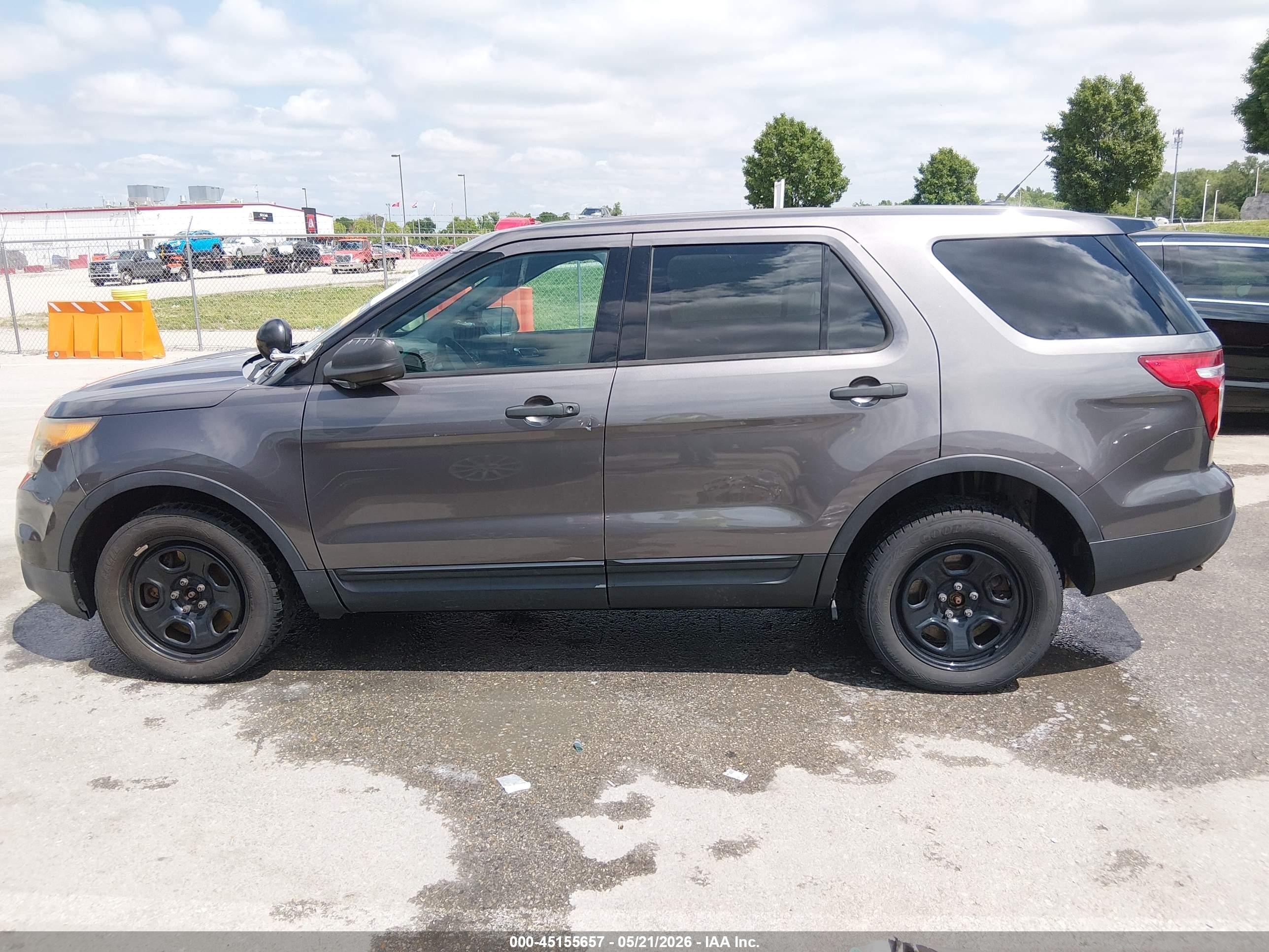 2015 Ford Utility Police Interceptor   Gray vin: 1FM5K8AR0FGC51625