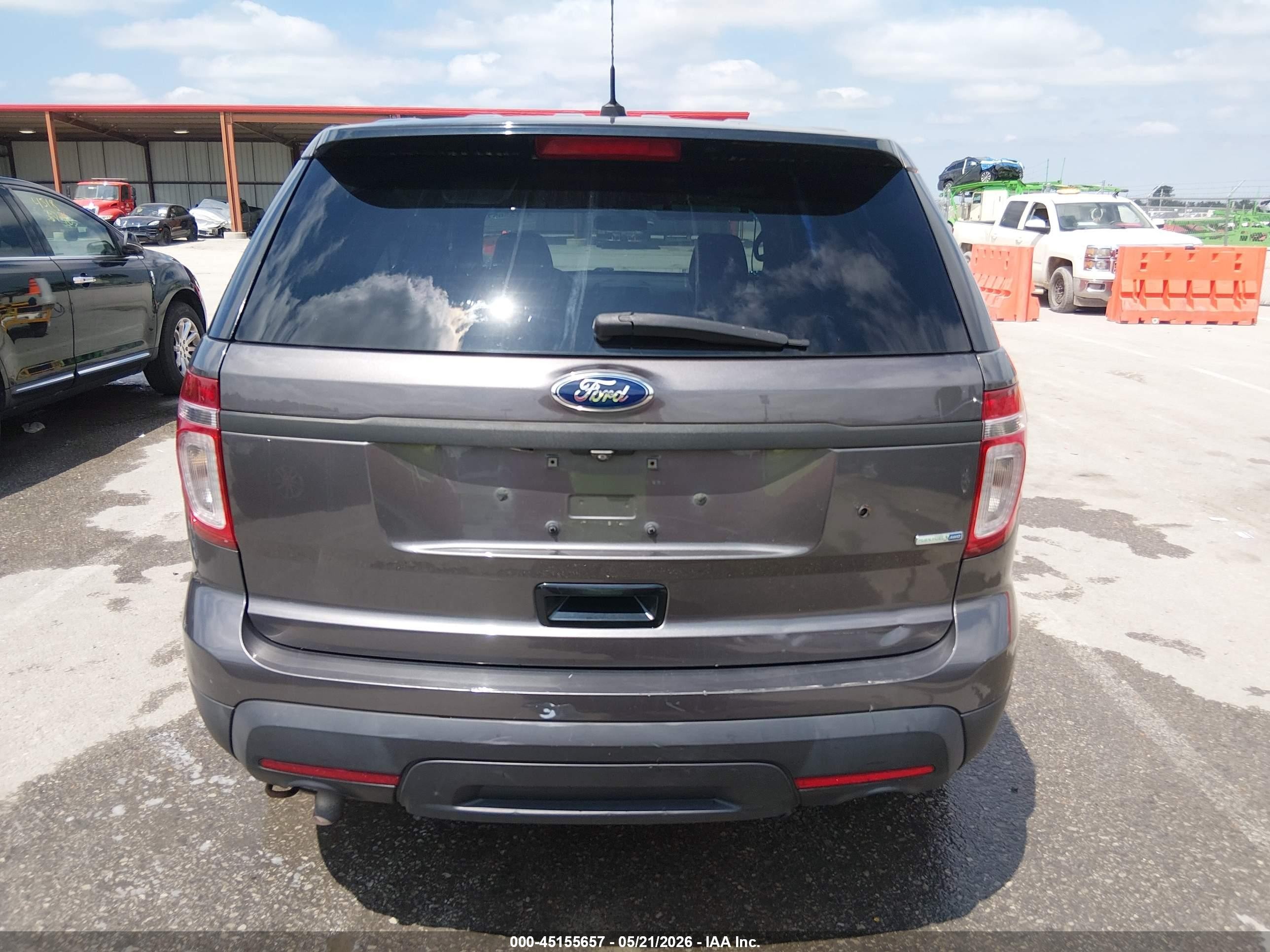 2015 Ford Utility Police Interceptor   Gray vin: 1FM5K8AR0FGC51625
