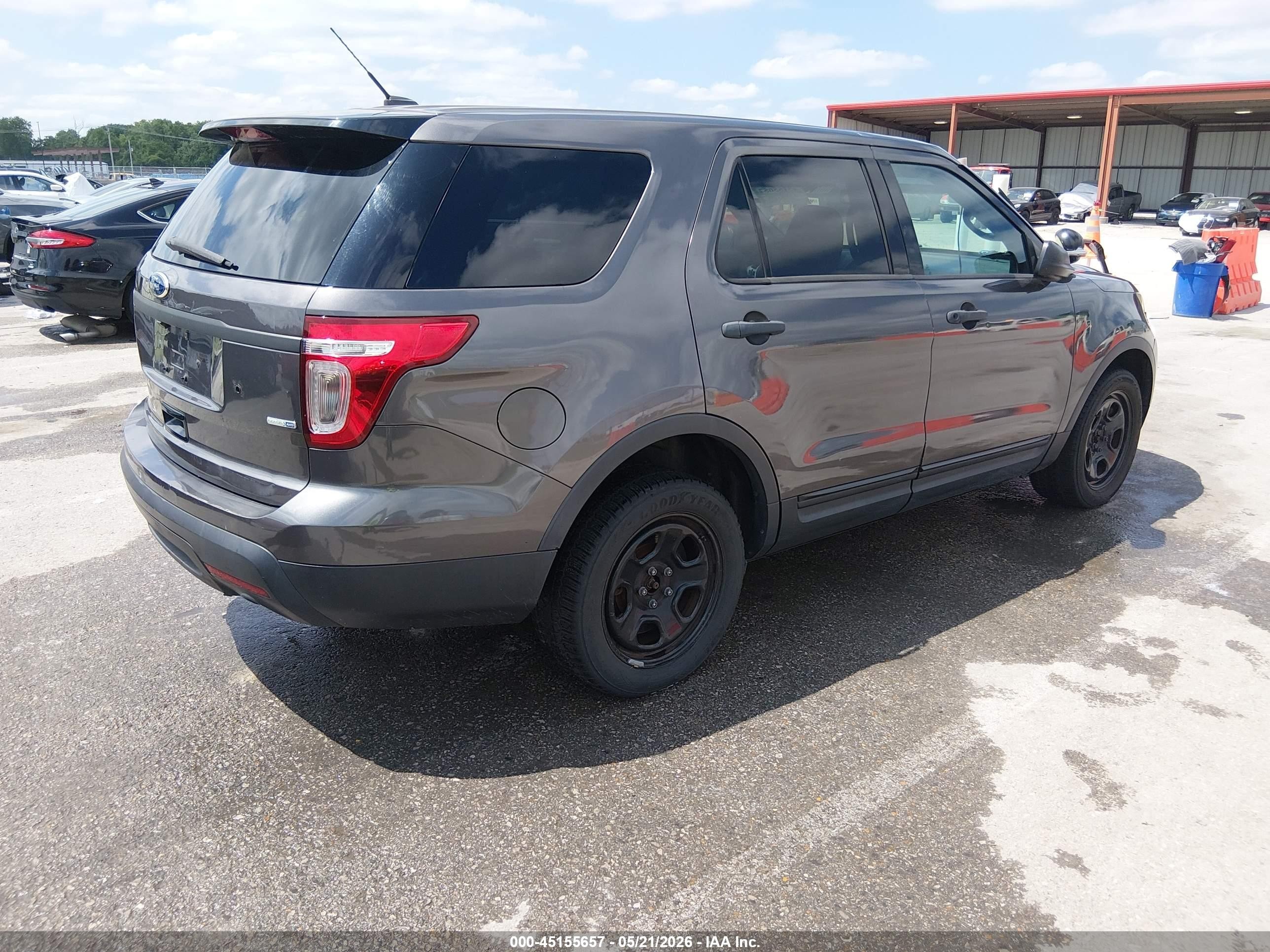 2015 Ford Utility Police Interceptor   Gray vin: 1FM5K8AR0FGC51625
