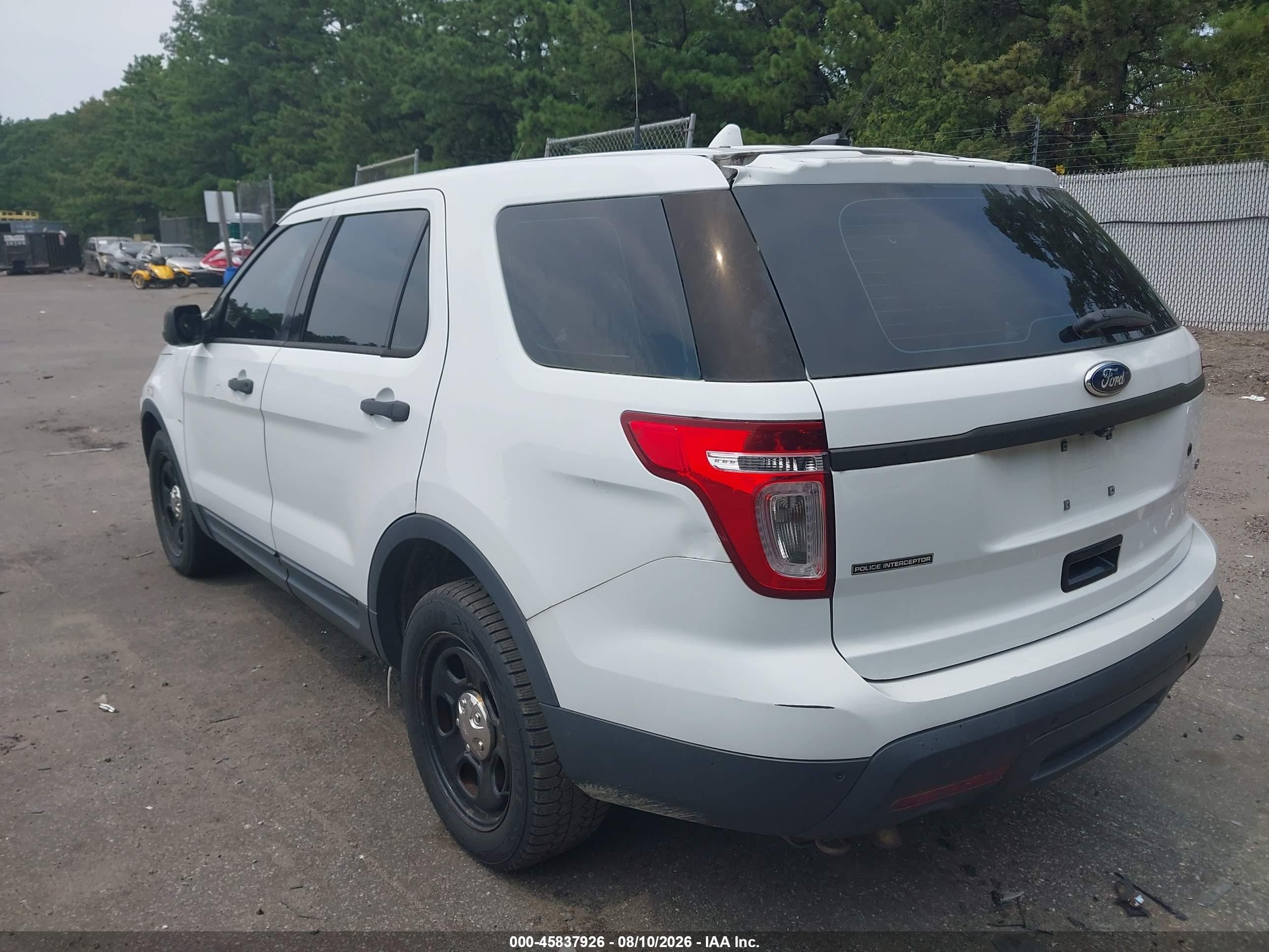 2014 Ford Utility Police Interceptor   White vin: 1FM5K8AR1EGC60624