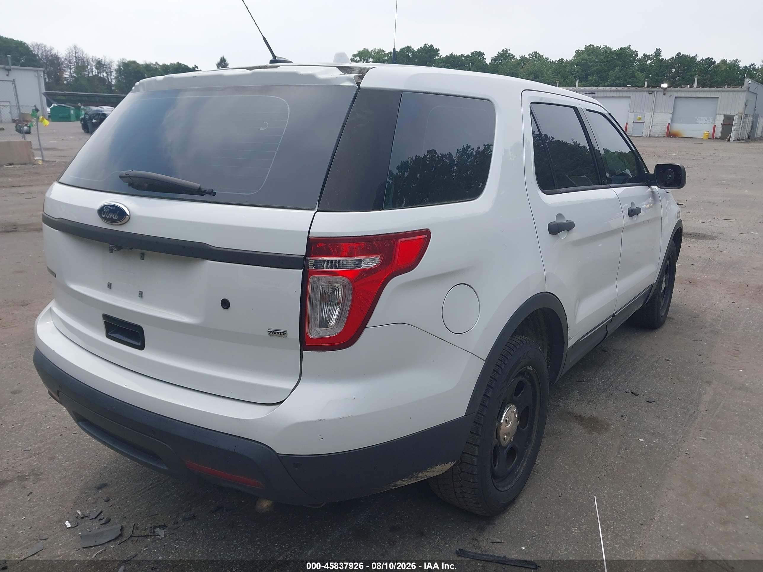 2014 Ford Utility Police Interceptor   White vin: 1FM5K8AR1EGC60624