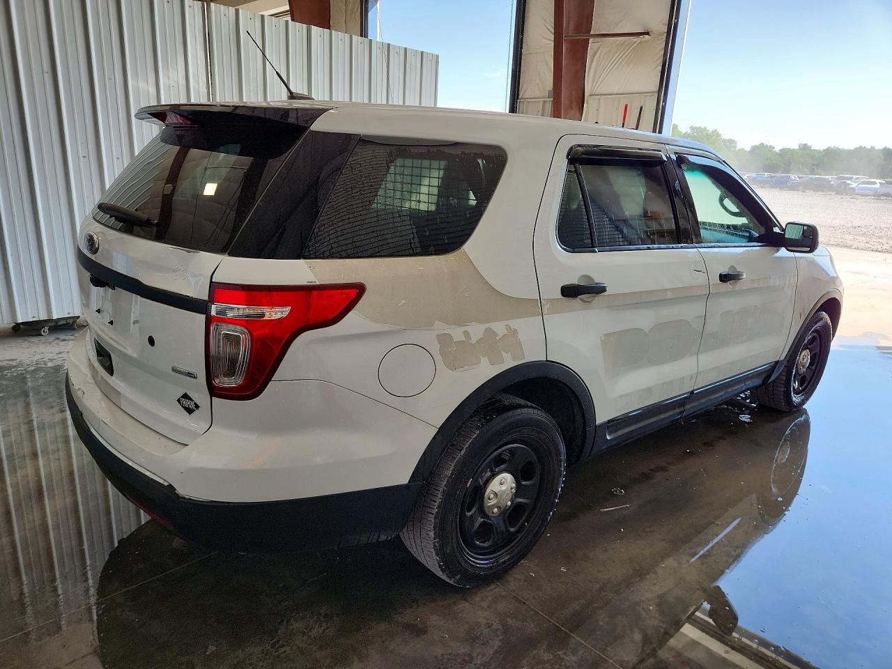 2015 Ford Explorer Police Interceptor White vin: 1FM5K8AR1FGC41640