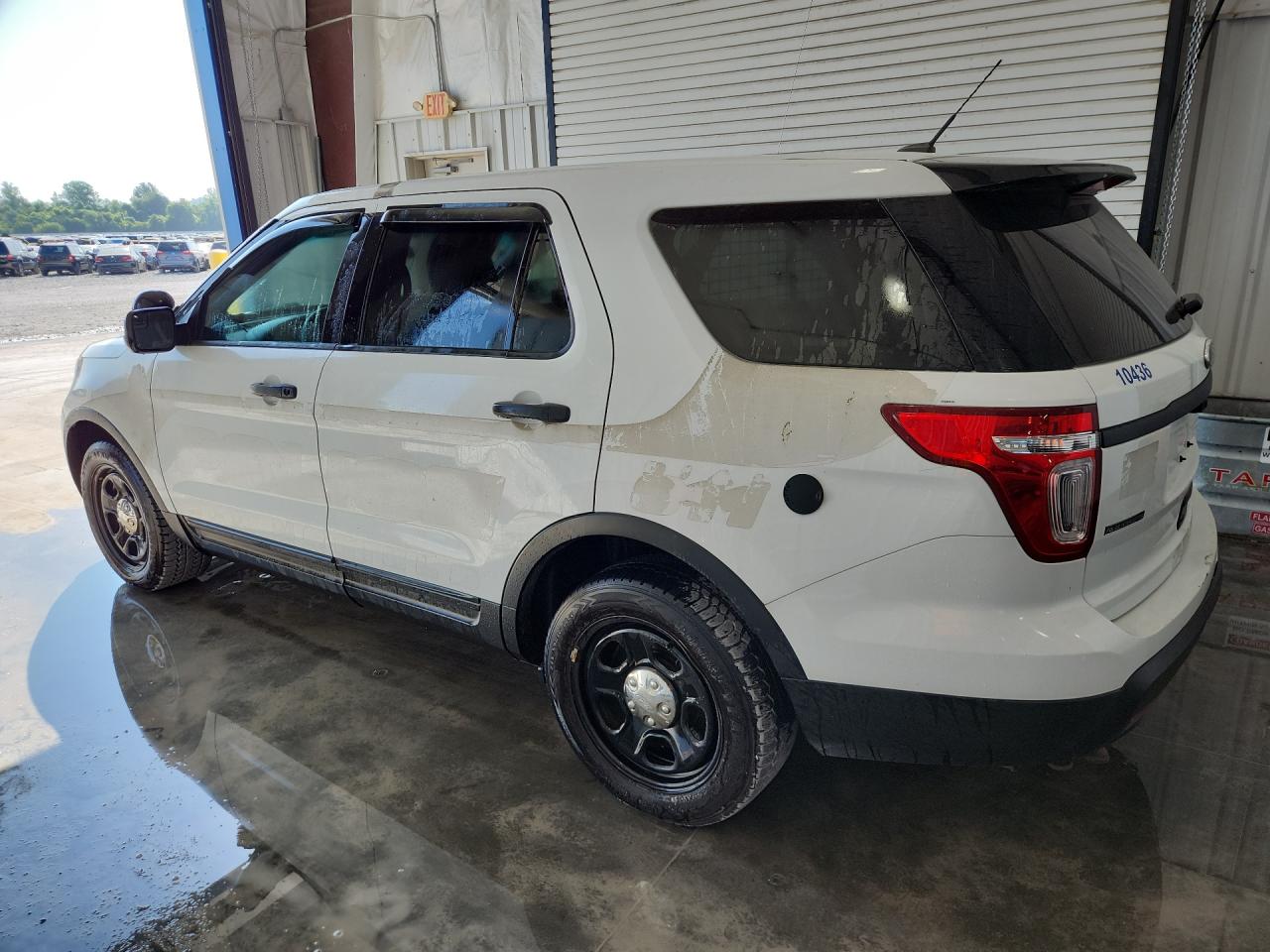 2015 Ford Explorer Police Interceptor White vin: 1FM5K8AR1FGC41640 Damage: Left Rear Door, Multiple Dents/Paint Damage, 2