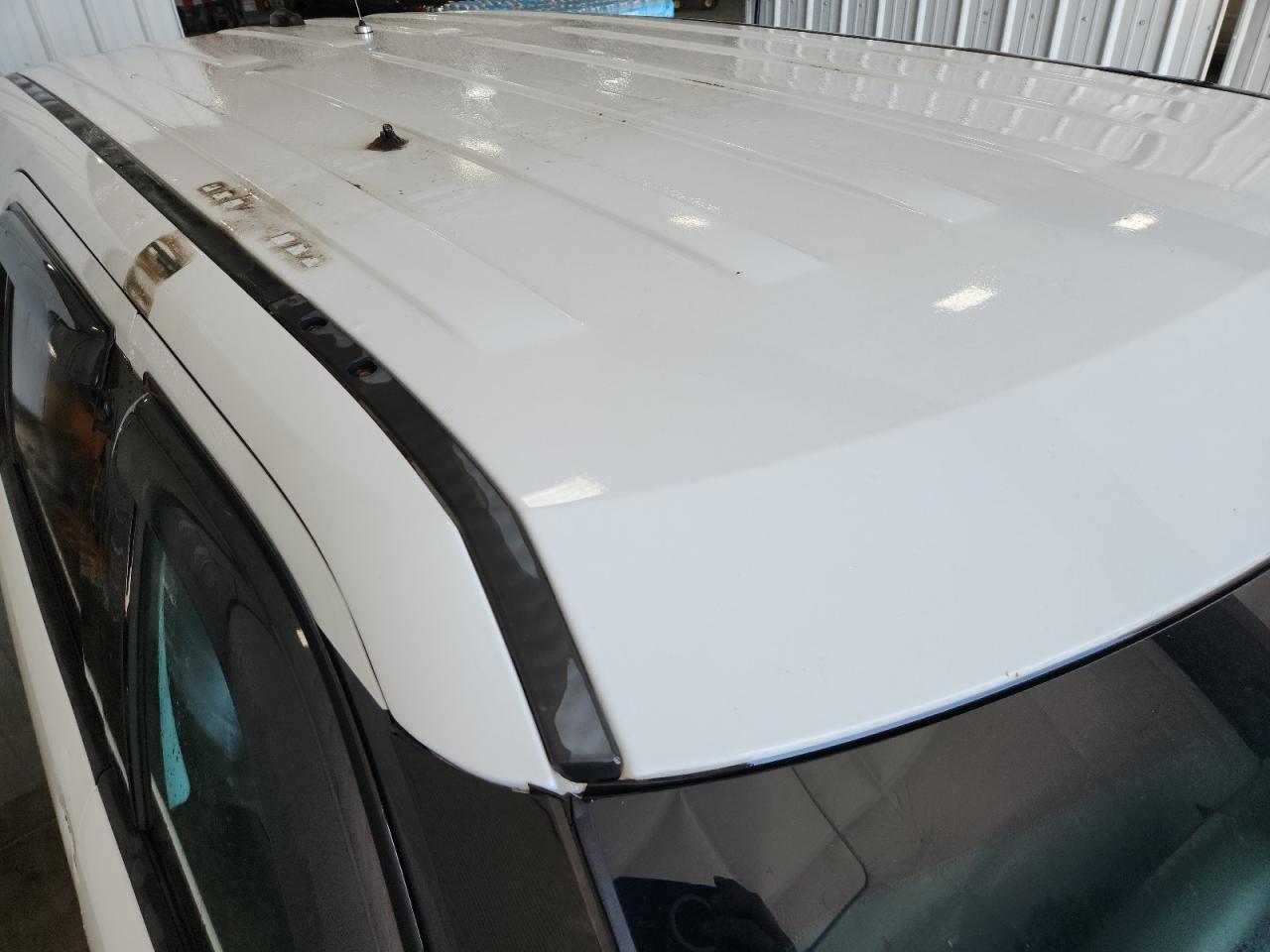 2015 Ford Explorer Police Interceptor White vin: 1FM5K8AR1FGC41640 Damage: Roof, Hole(S), 1/2 To 1 Inch