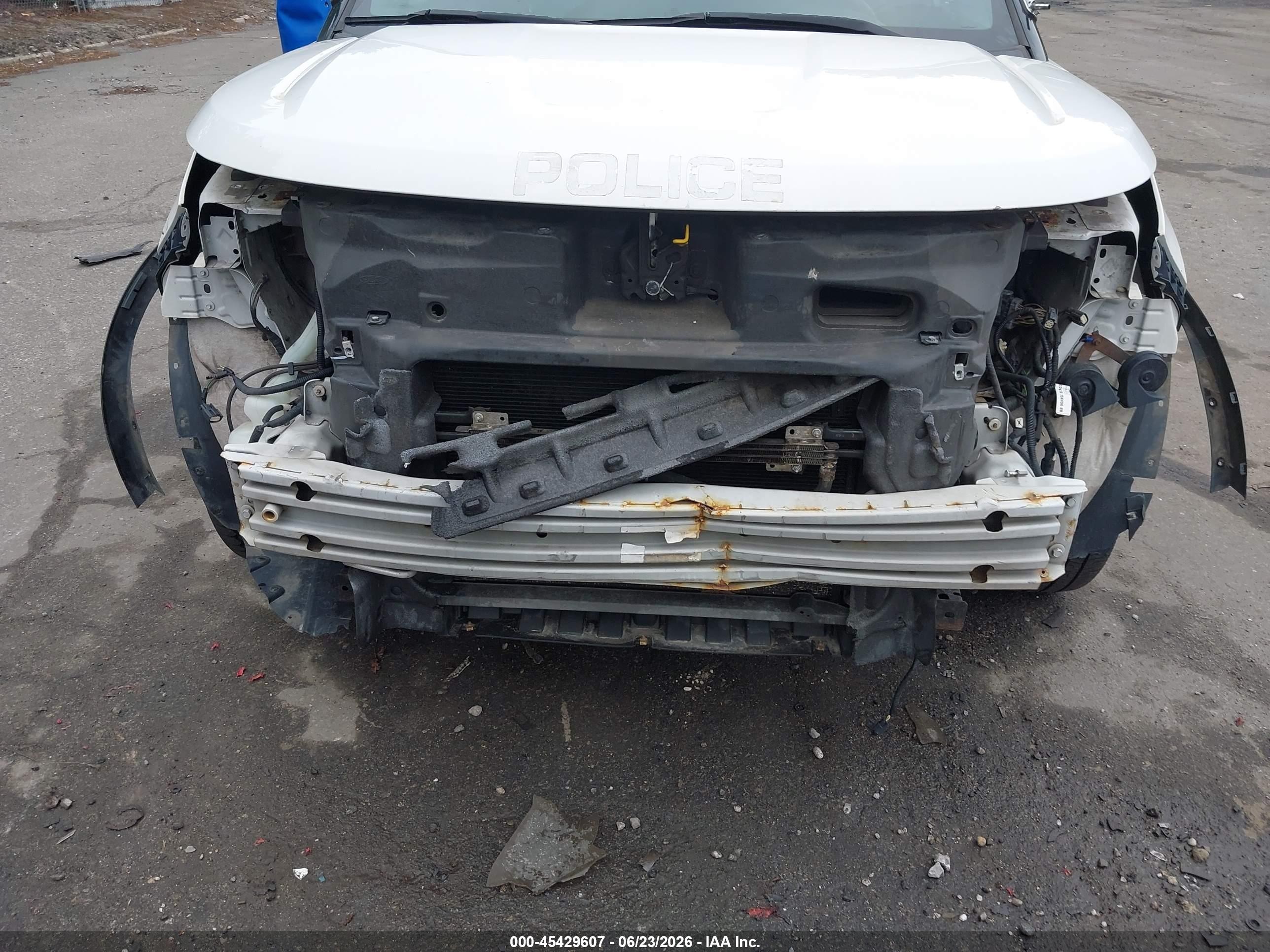 2013 Ford Utility Police Interceptor   Белый vin: 1FM5K8AR2DGC63725