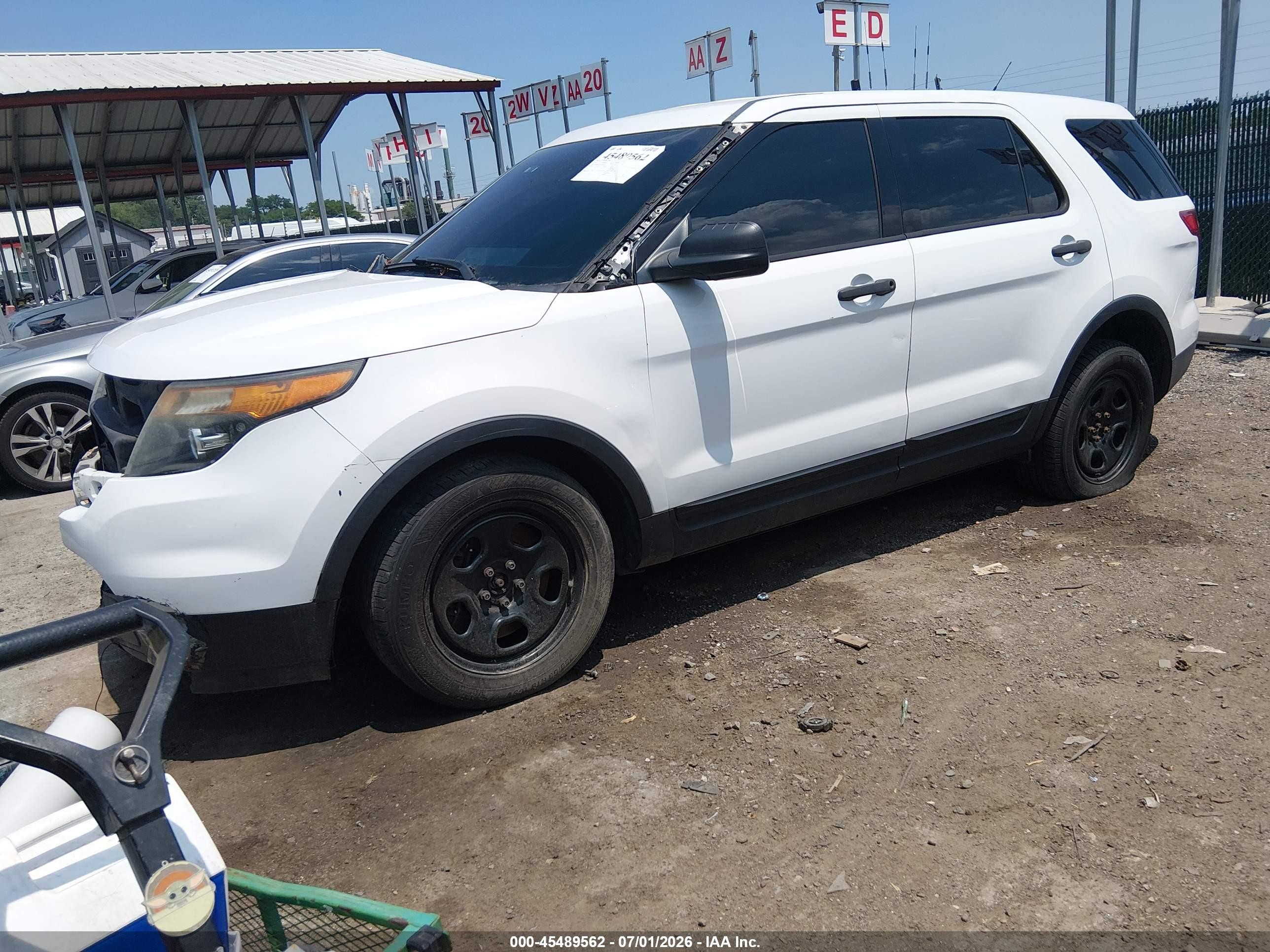 2014 Ford Utility Police Interceptor   White vin: 1FM5K8AR2EGA14522
