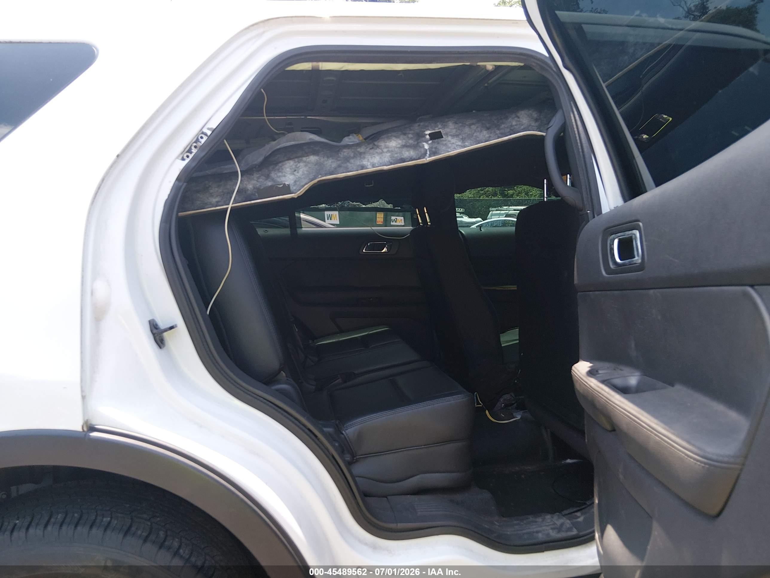 2014 Ford Utility Police Interceptor   White vin: 1FM5K8AR2EGA14522