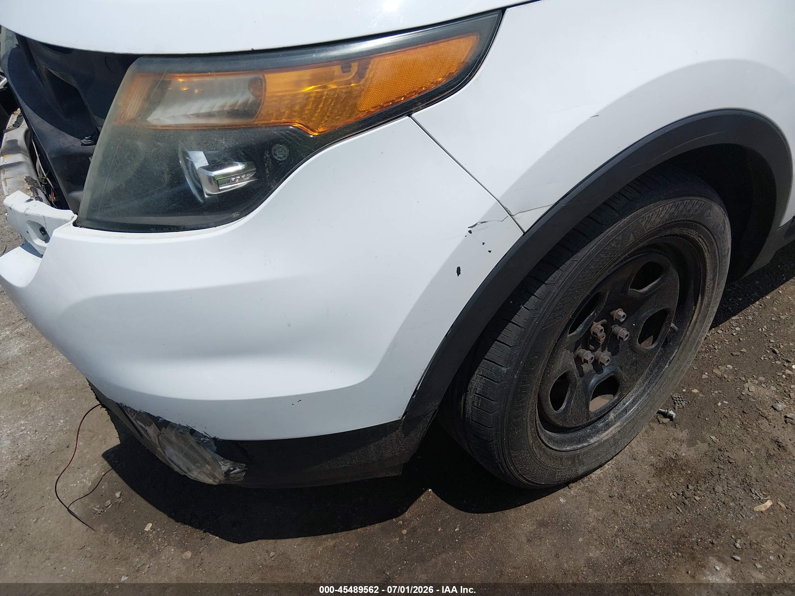 2014 Ford Utility Police Interceptor   White vin: 1FM5K8AR2EGA14522