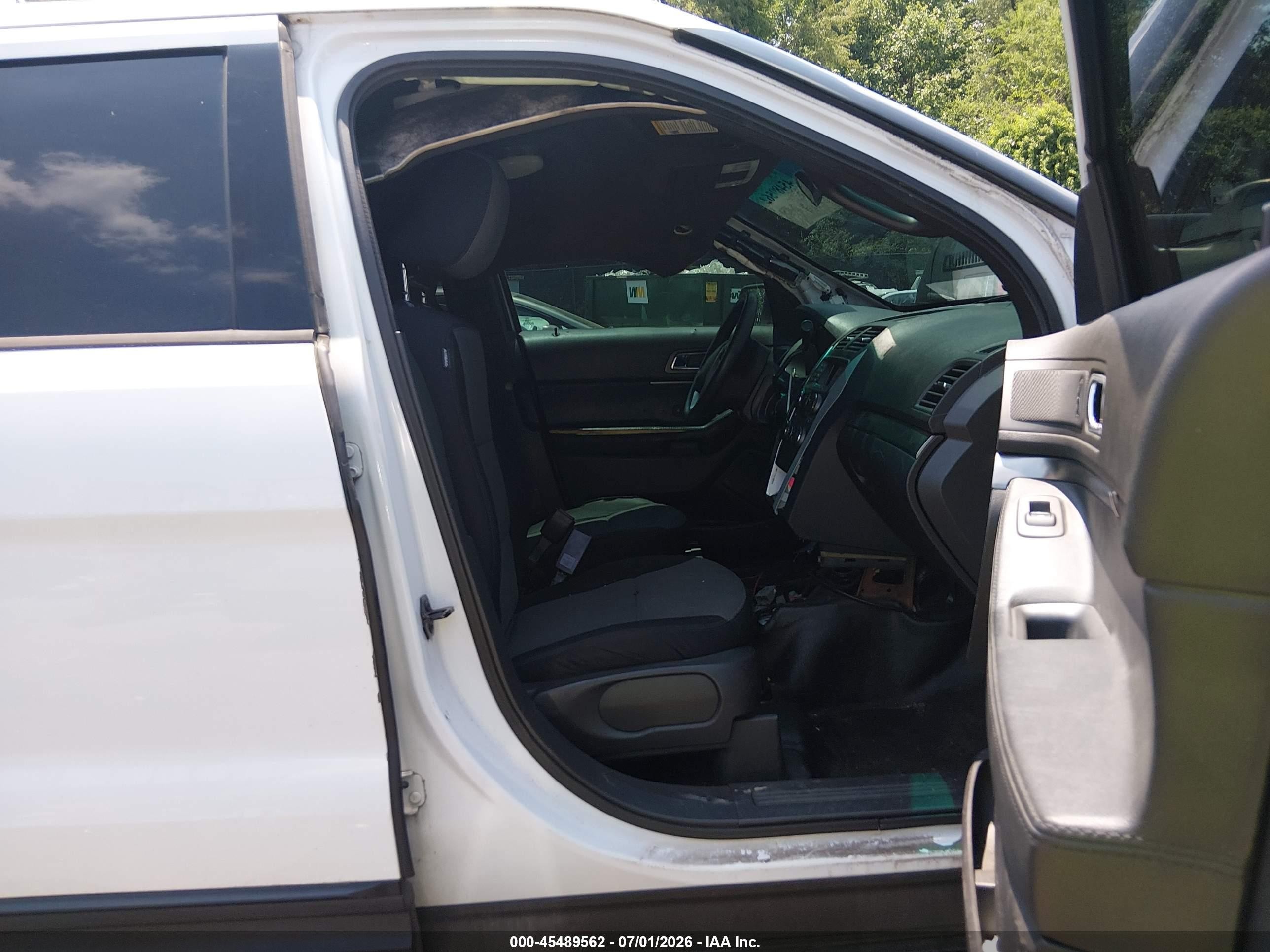 2014 Ford Utility Police Interceptor   White vin: 1FM5K8AR2EGA14522