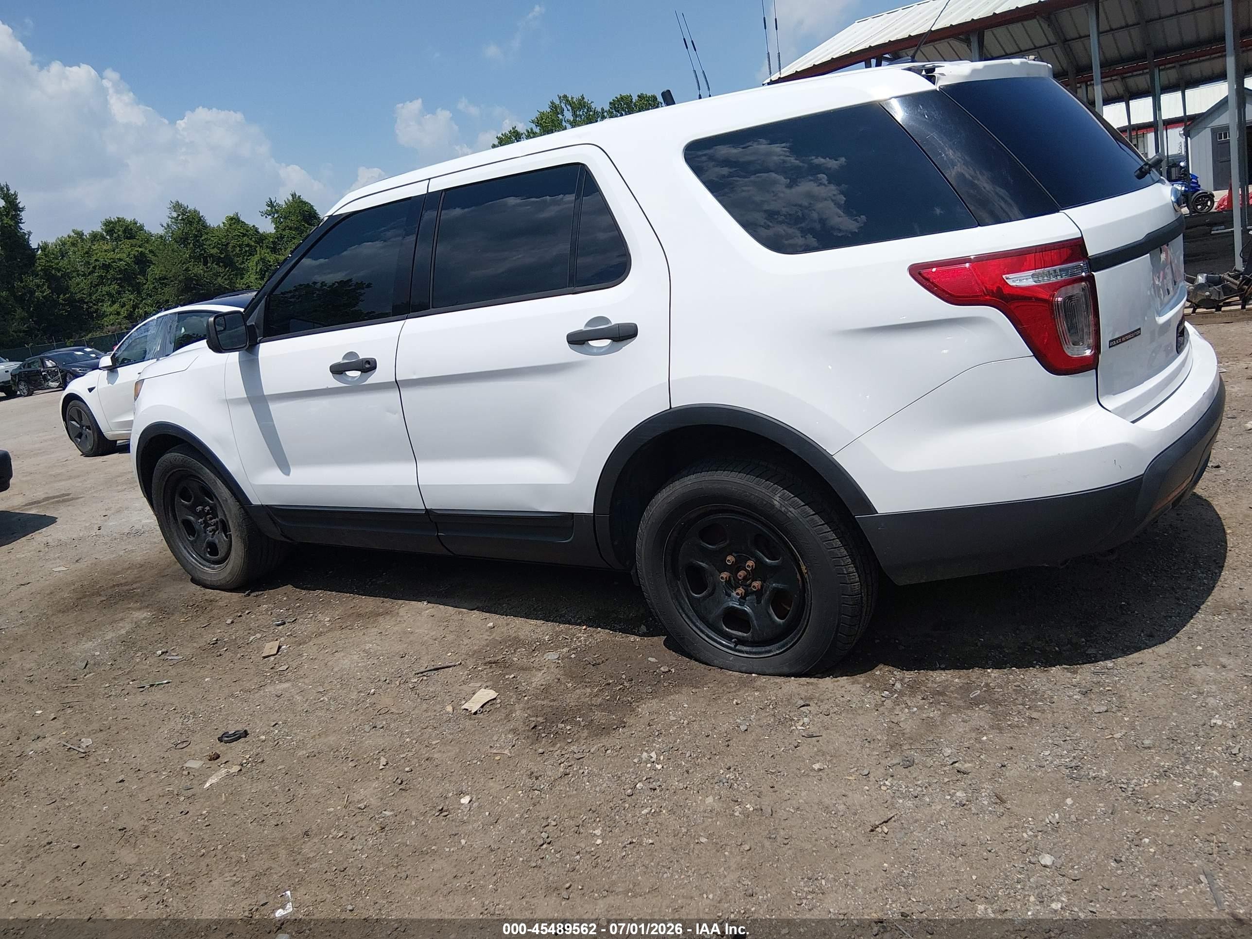 2014 Ford Utility Police Interceptor   White vin: 1FM5K8AR2EGA14522