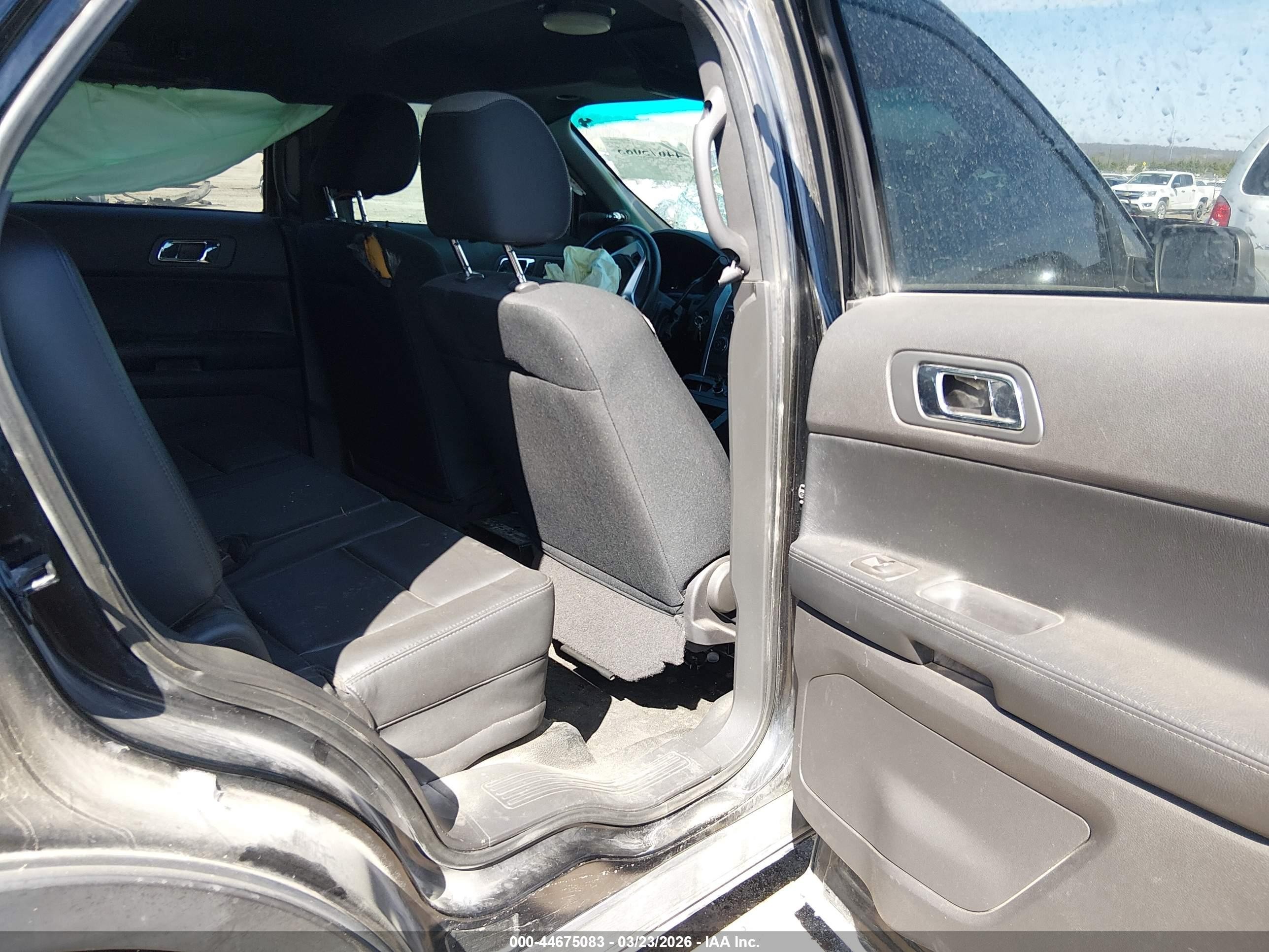2014 Ford Utility Police Interceptor   Black vin: 1FM5K8AR2EGA60450