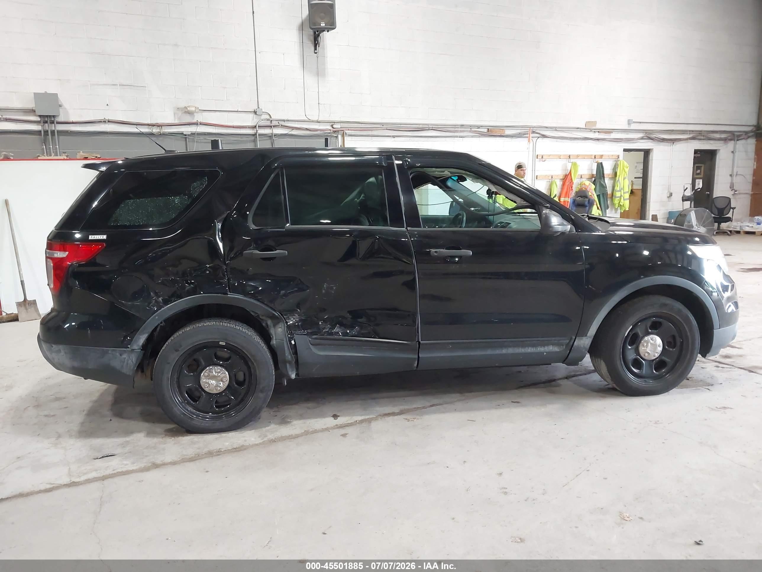 2015 Ford Utility Police Interceptor   Black vin: 1FM5K8AR2FGA89190