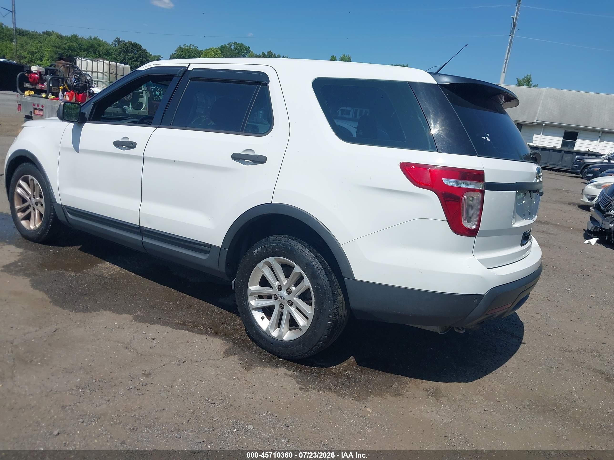 2013 Ford Utility Police Interceptor   Белый vin: 1FM5K8AR3DGA22241