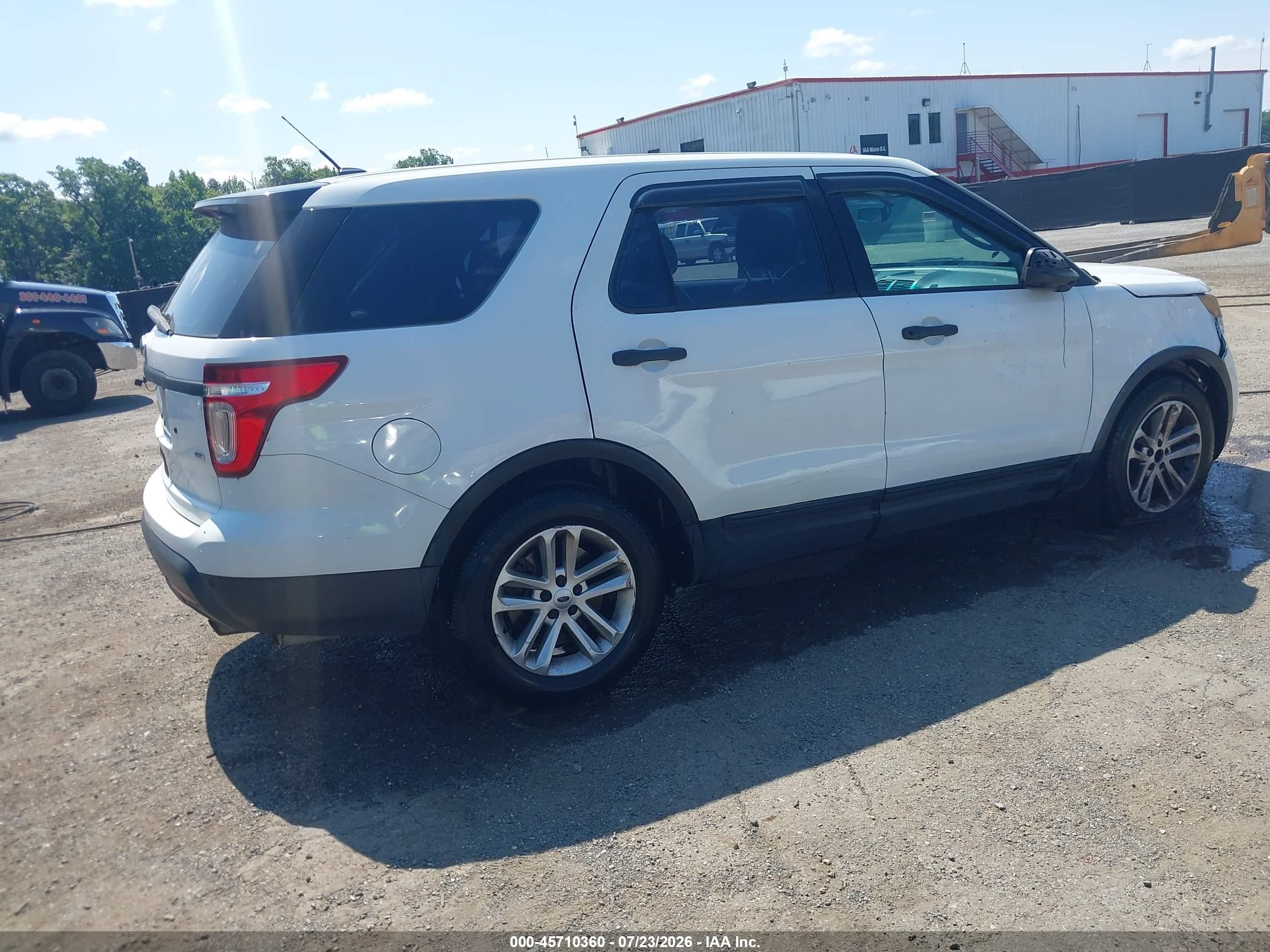 2013 Ford Utility Police Interceptor   Белый vin: 1FM5K8AR3DGA22241