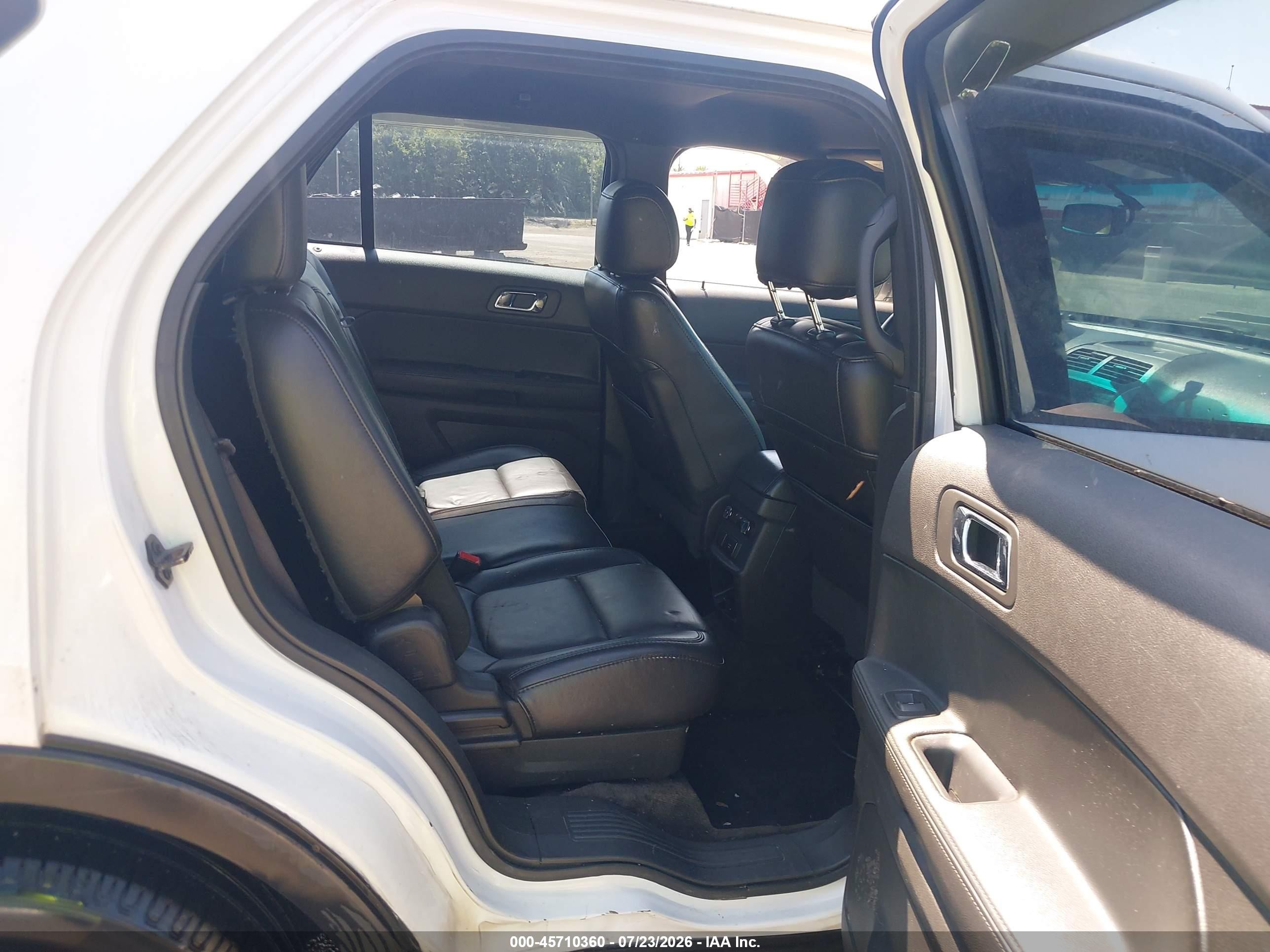 2013 Ford Utility Police Interceptor   Белый vin: 1FM5K8AR3DGA22241