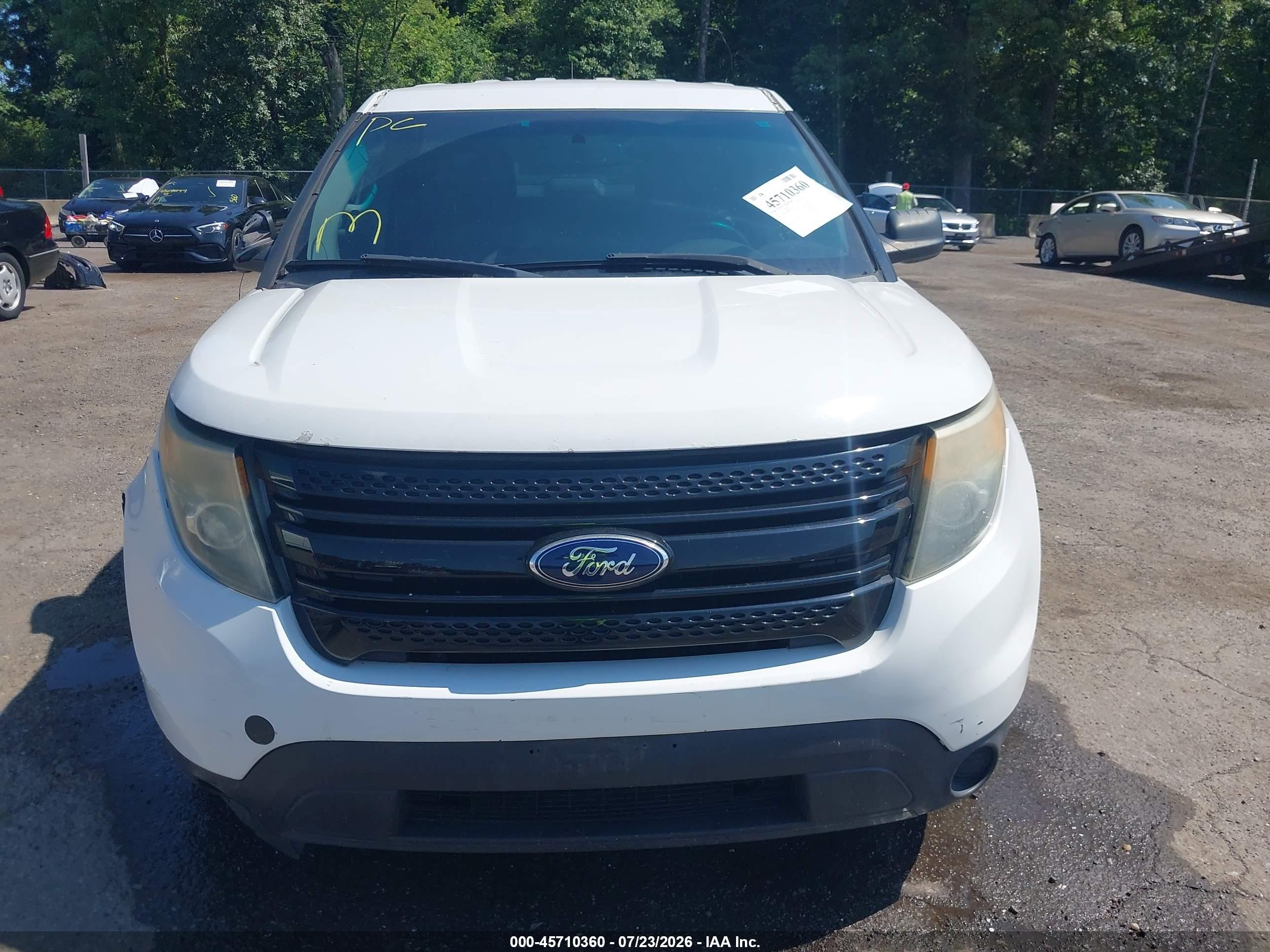 2013 Ford Utility Police Interceptor   Белый vin: 1FM5K8AR3DGA22241