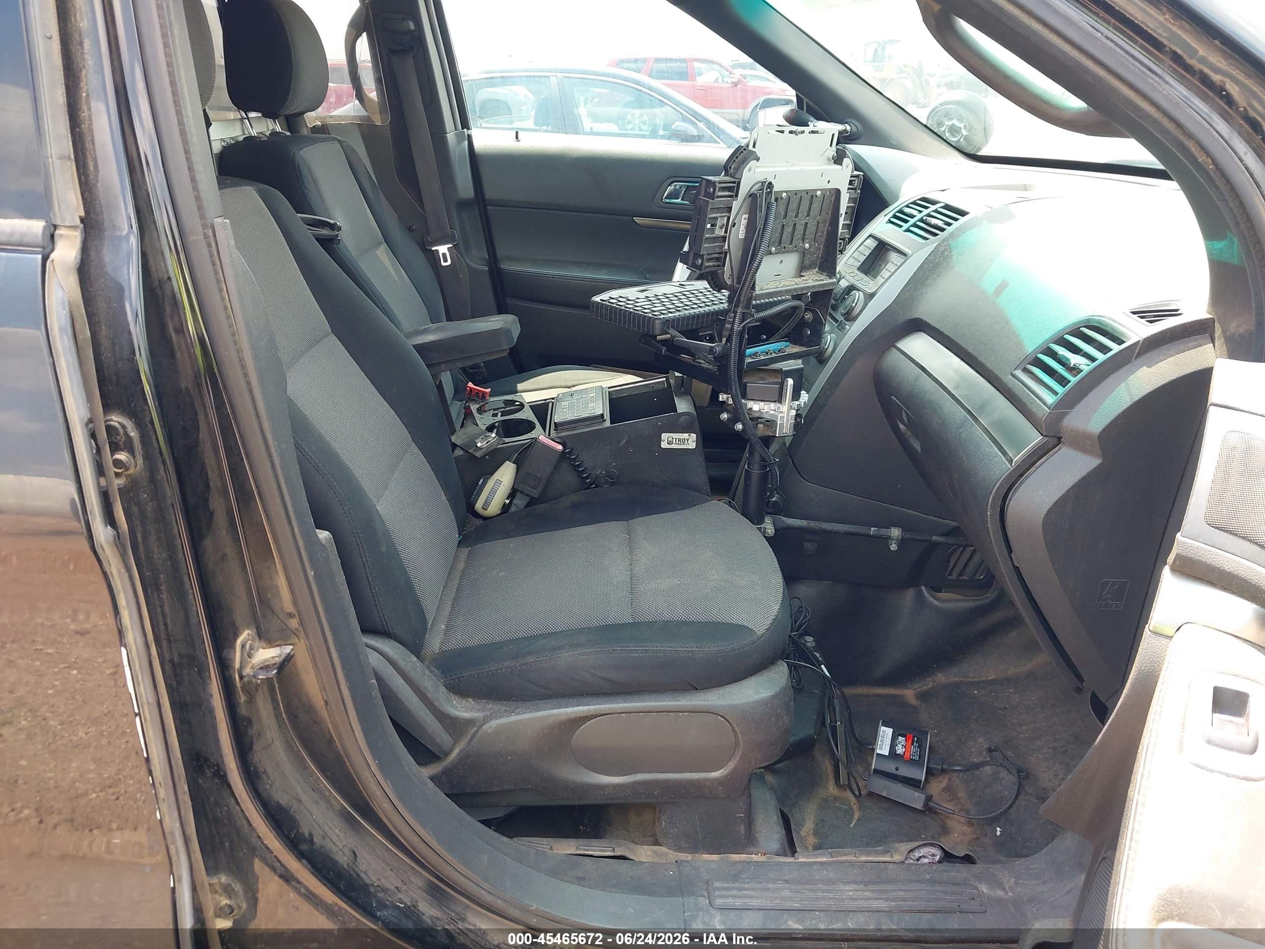 2015 Ford Utility Police Interceptor   Черный vin: 1FM5K8AR3FGA04387